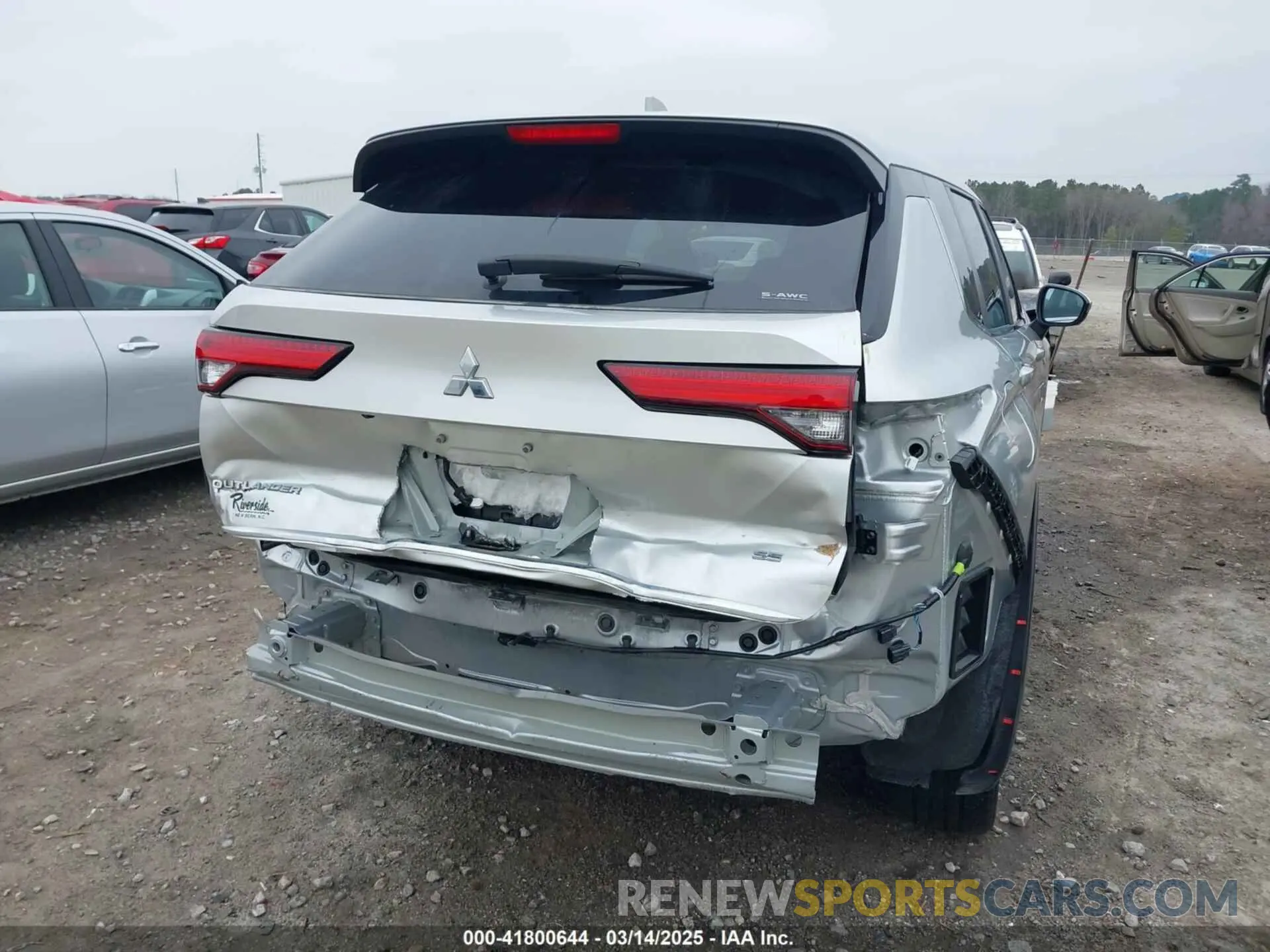 6 Photograph of a damaged car JA4J4UA89NZ068444 MITSUBISHI OUTLANDER 2022