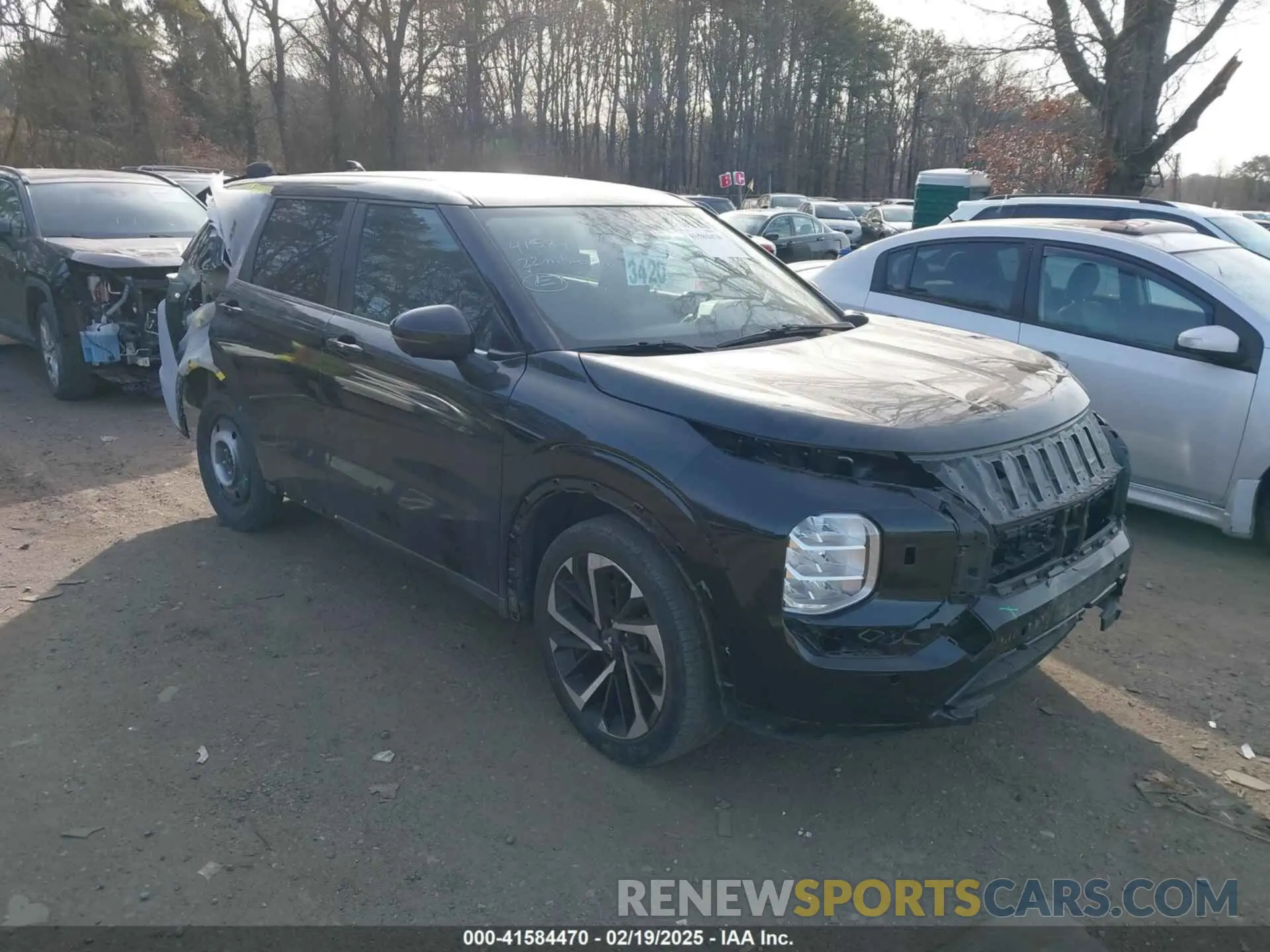 1 Photograph of a damaged car JA4J4UA8XNZ009760 MITSUBISHI OUTLANDER 2022