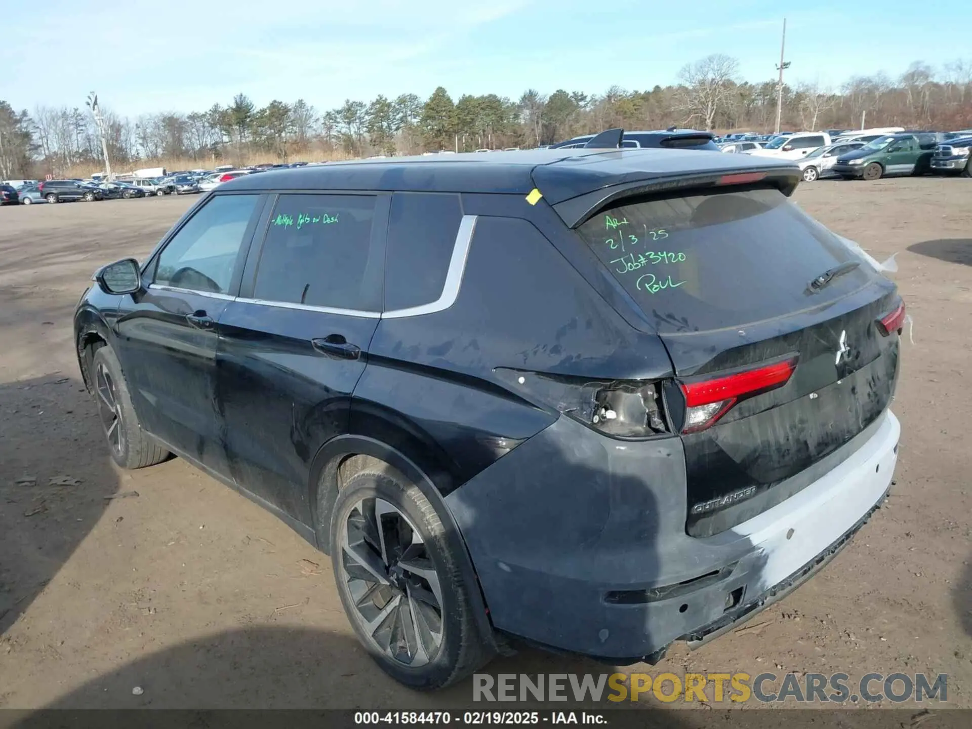 14 Photograph of a damaged car JA4J4UA8XNZ009760 MITSUBISHI OUTLANDER 2022