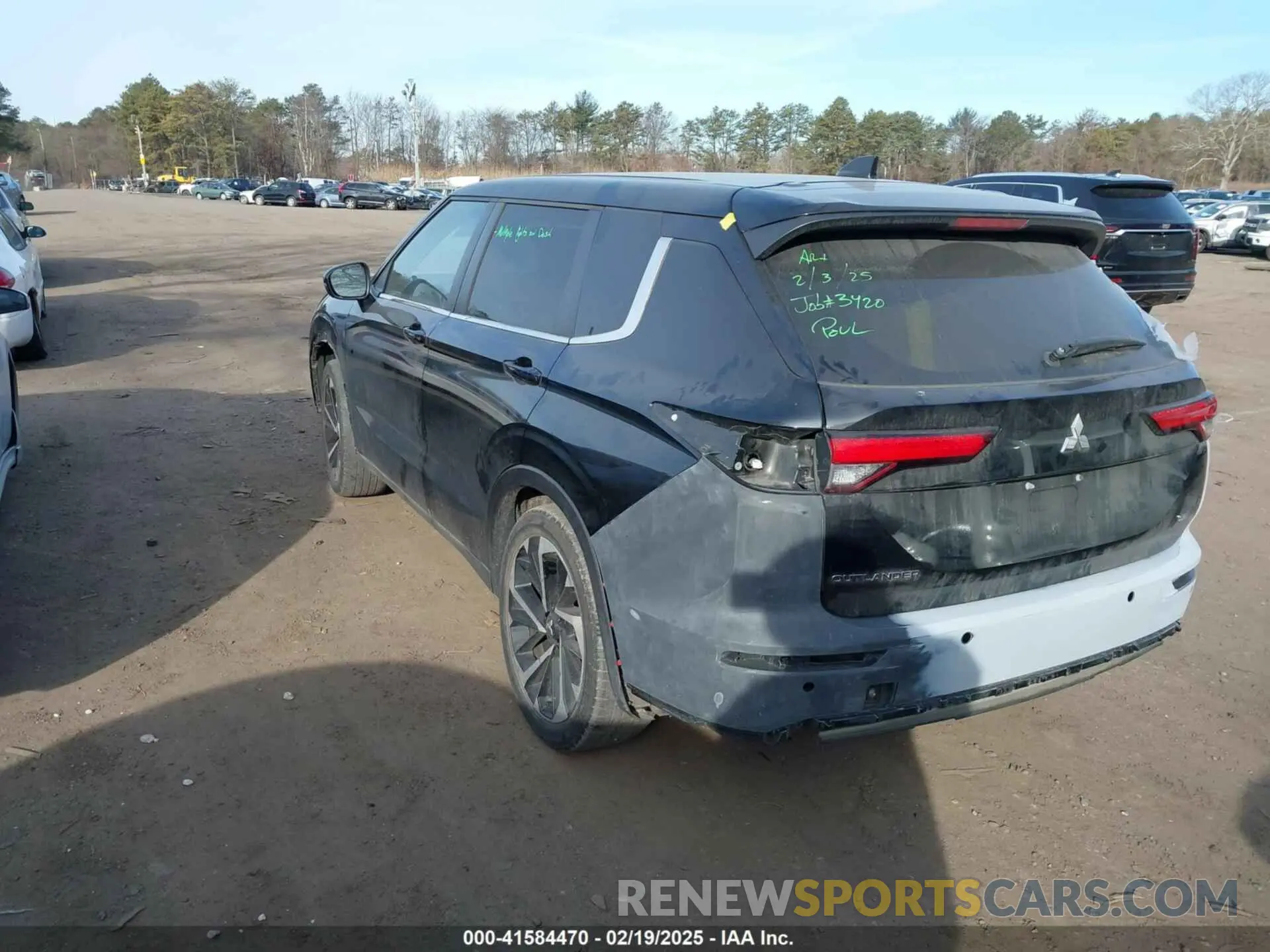 3 Photograph of a damaged car JA4J4UA8XNZ009760 MITSUBISHI OUTLANDER 2022