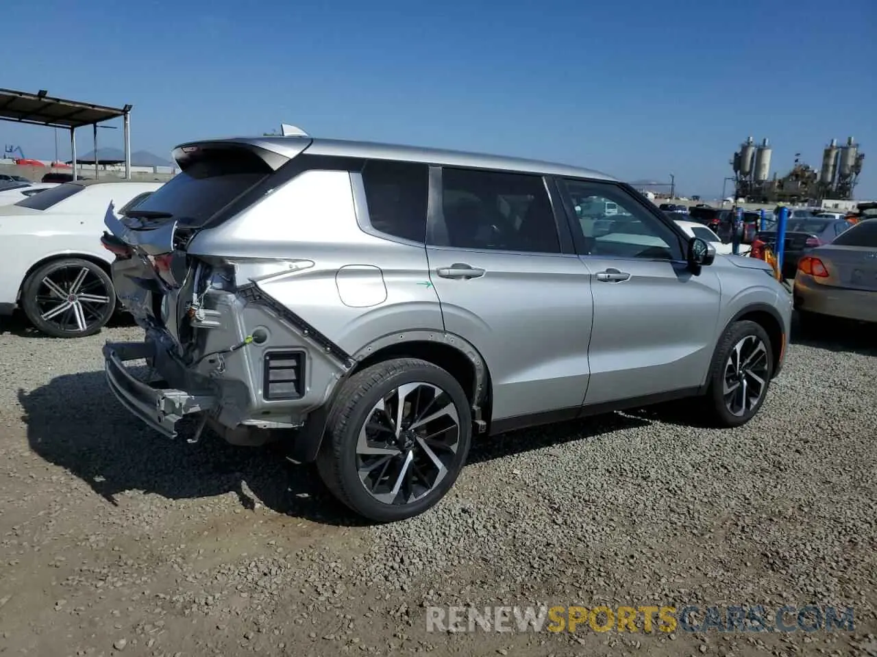 3 Photograph of a damaged car JA4J4UA8XNZ044119 MITSUBISHI OUTLANDER 2022