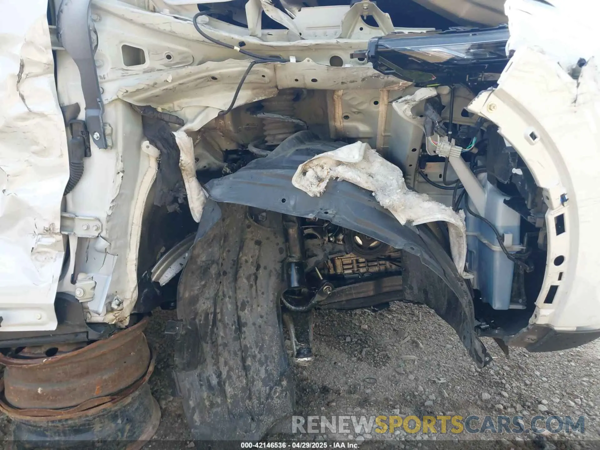 18 Photograph of a damaged car JA4J4UA8XNZ064869 MITSUBISHI OUTLANDER 2022