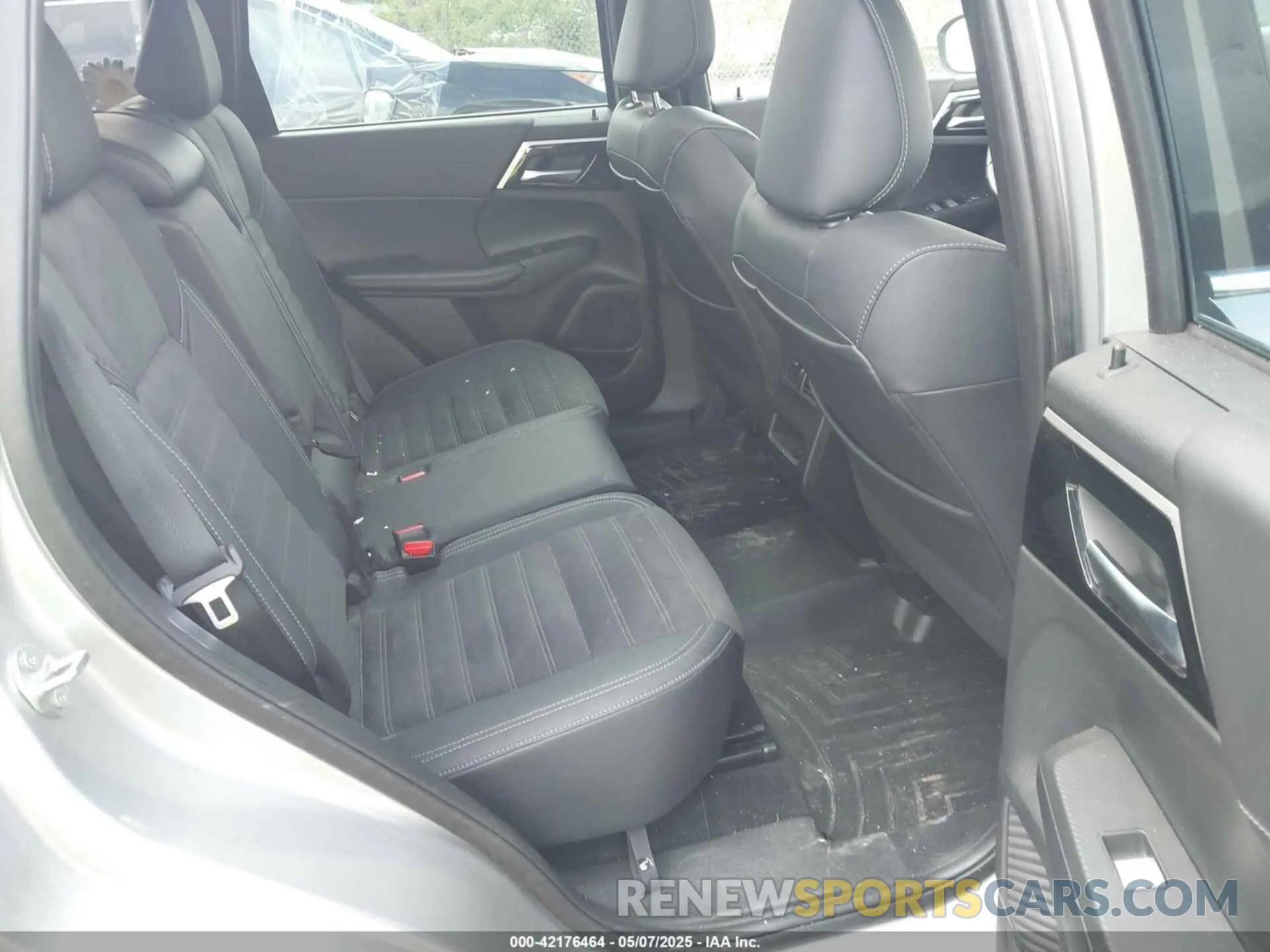 8 Photograph of a damaged car JA4J4UA8XNZ078108 MITSUBISHI OUTLANDER 2022