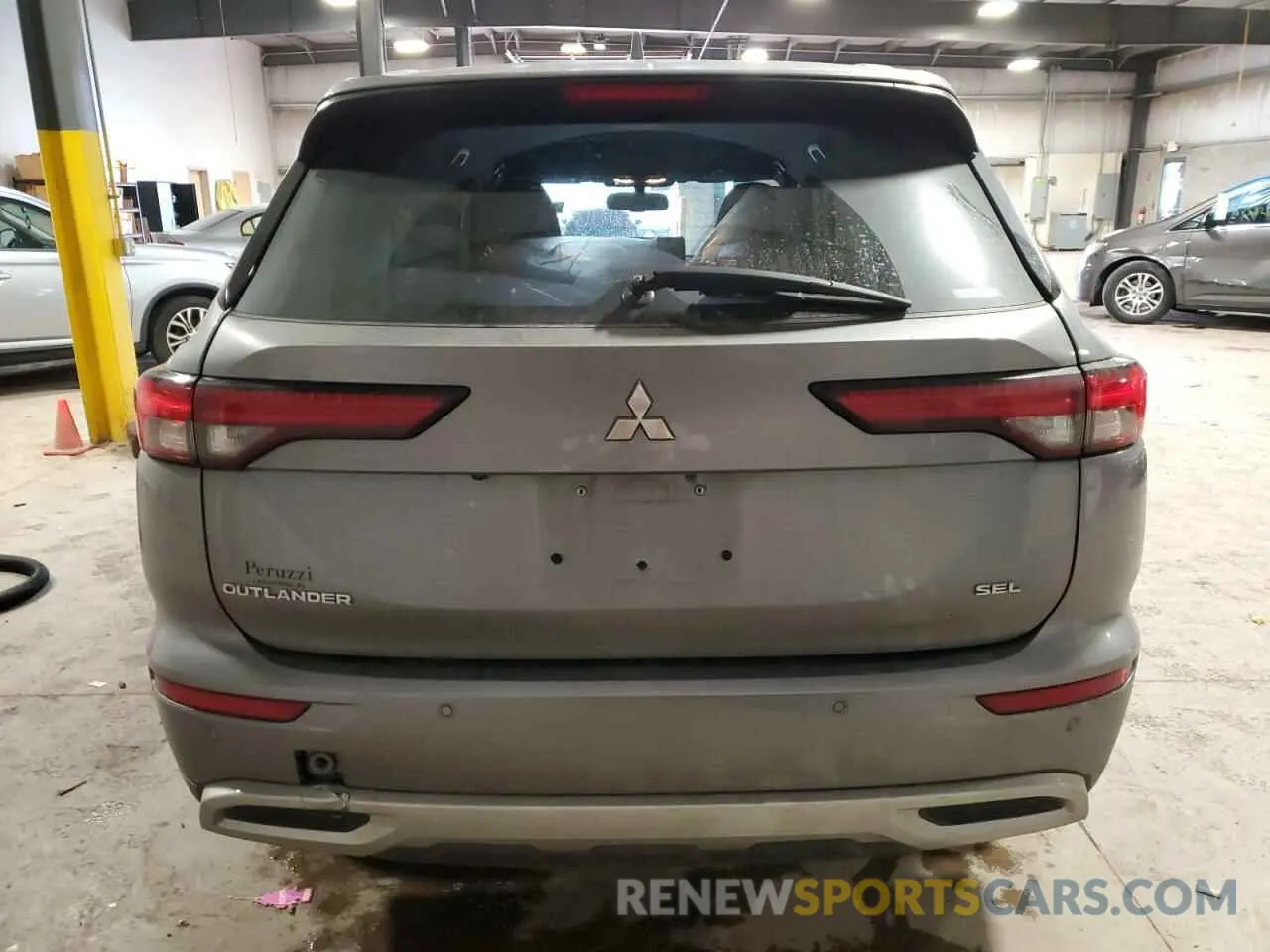 6 Photograph of a damaged car JA4J4VA80NZ008333 MITSUBISHI OUTLANDER 2022