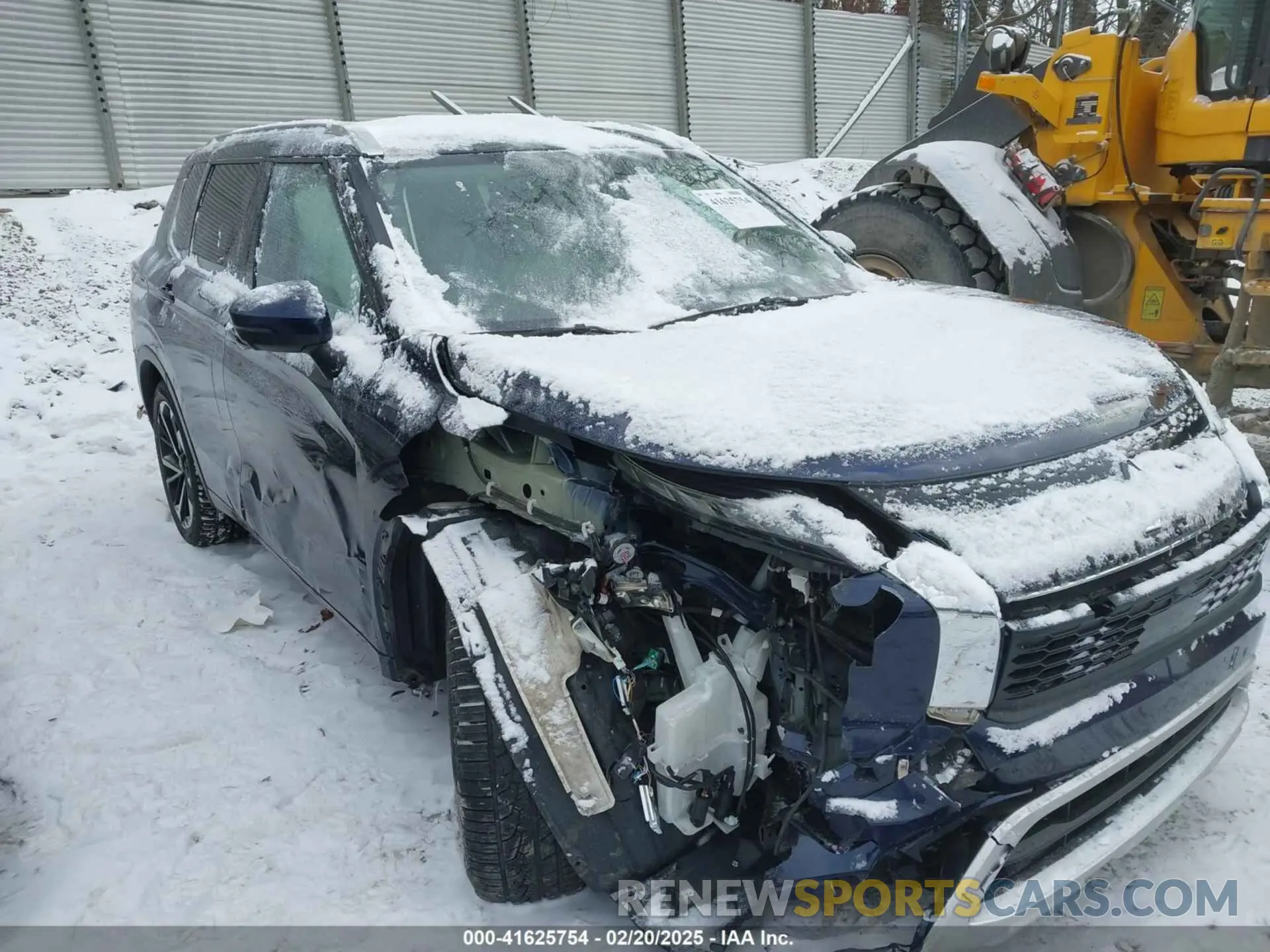 1 Photograph of a damaged car JA4J4VA80NZ008803 MITSUBISHI OUTLANDER 2022