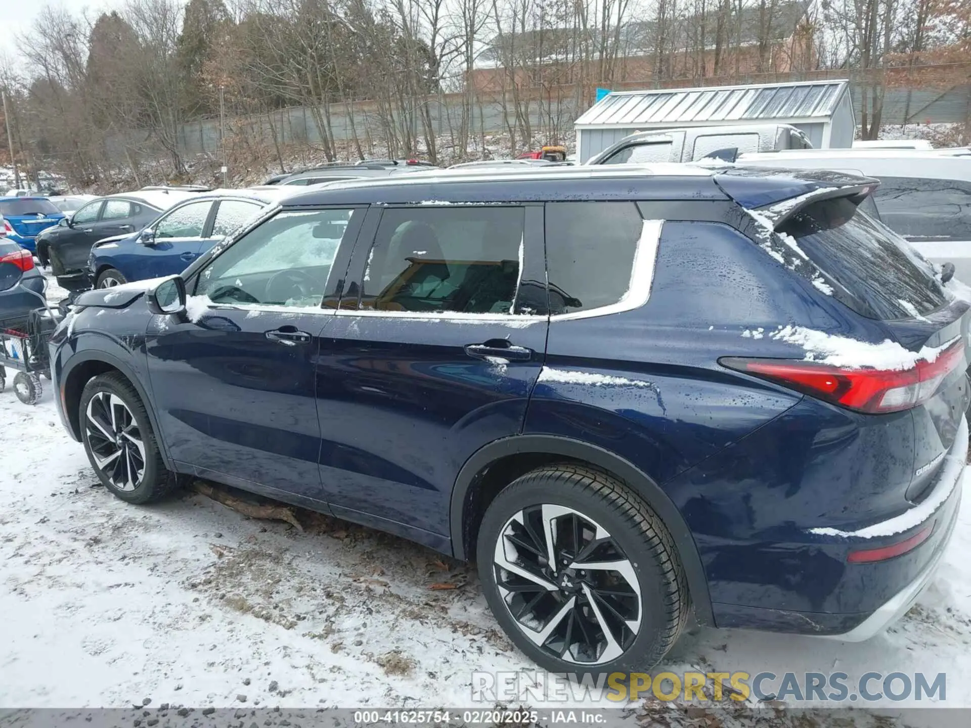 15 Photograph of a damaged car JA4J4VA80NZ008803 MITSUBISHI OUTLANDER 2022
