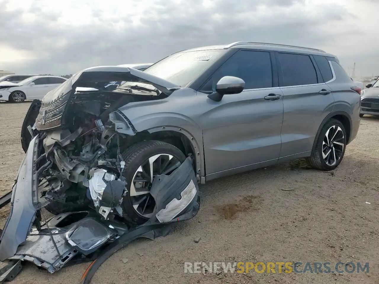 1 Photograph of a damaged car JA4J4VA82NZ016255 MITSUBISHI OUTLANDER 2022