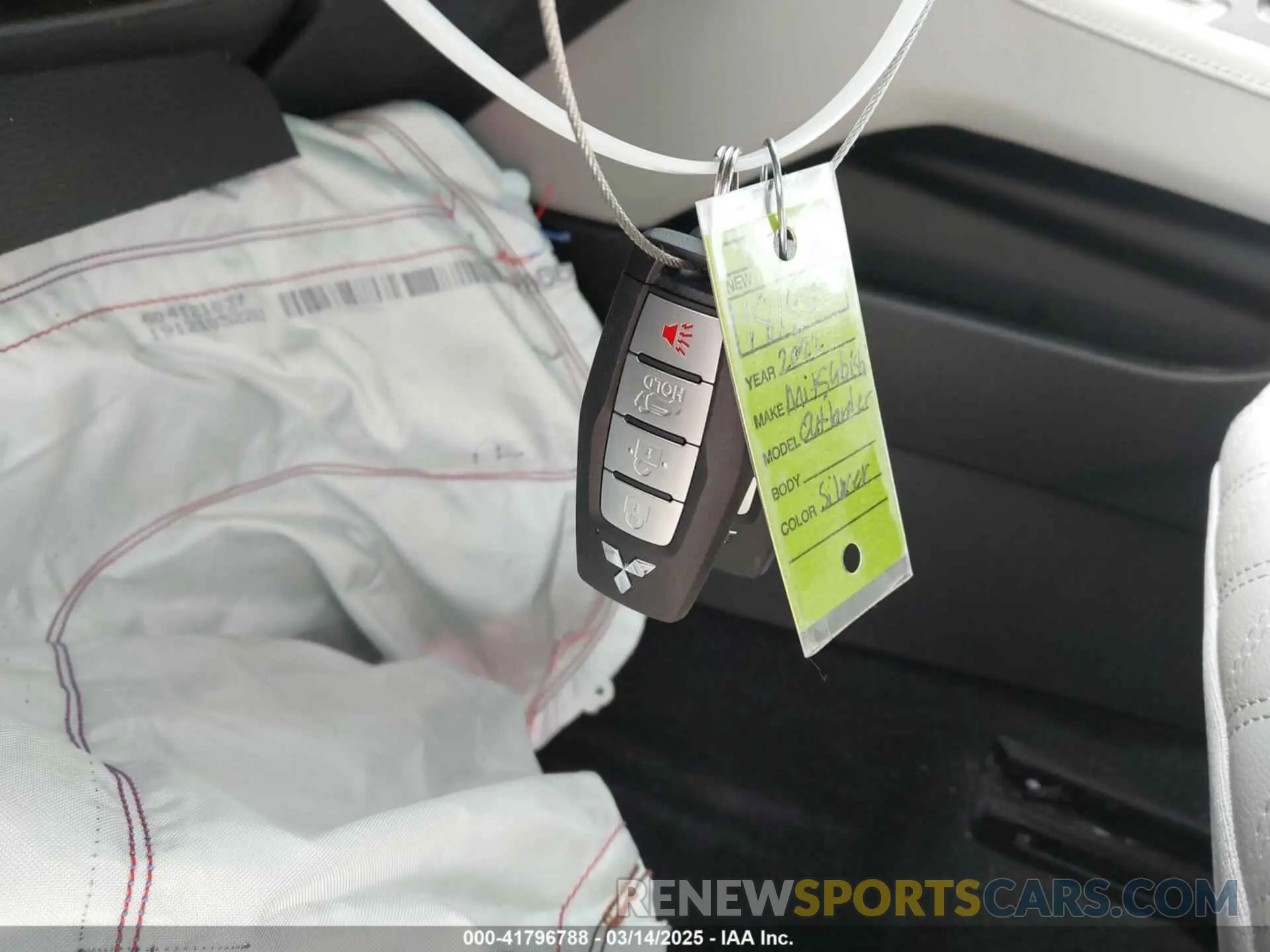 11 Photograph of a damaged car JA4J4VA83NZ038216 MITSUBISHI OUTLANDER 2022