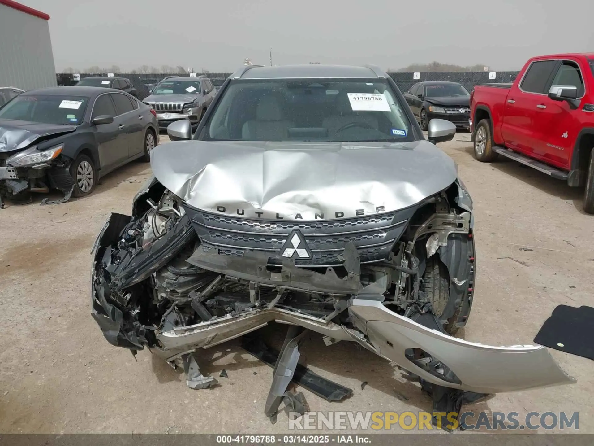 12 Photograph of a damaged car JA4J4VA83NZ038216 MITSUBISHI OUTLANDER 2022