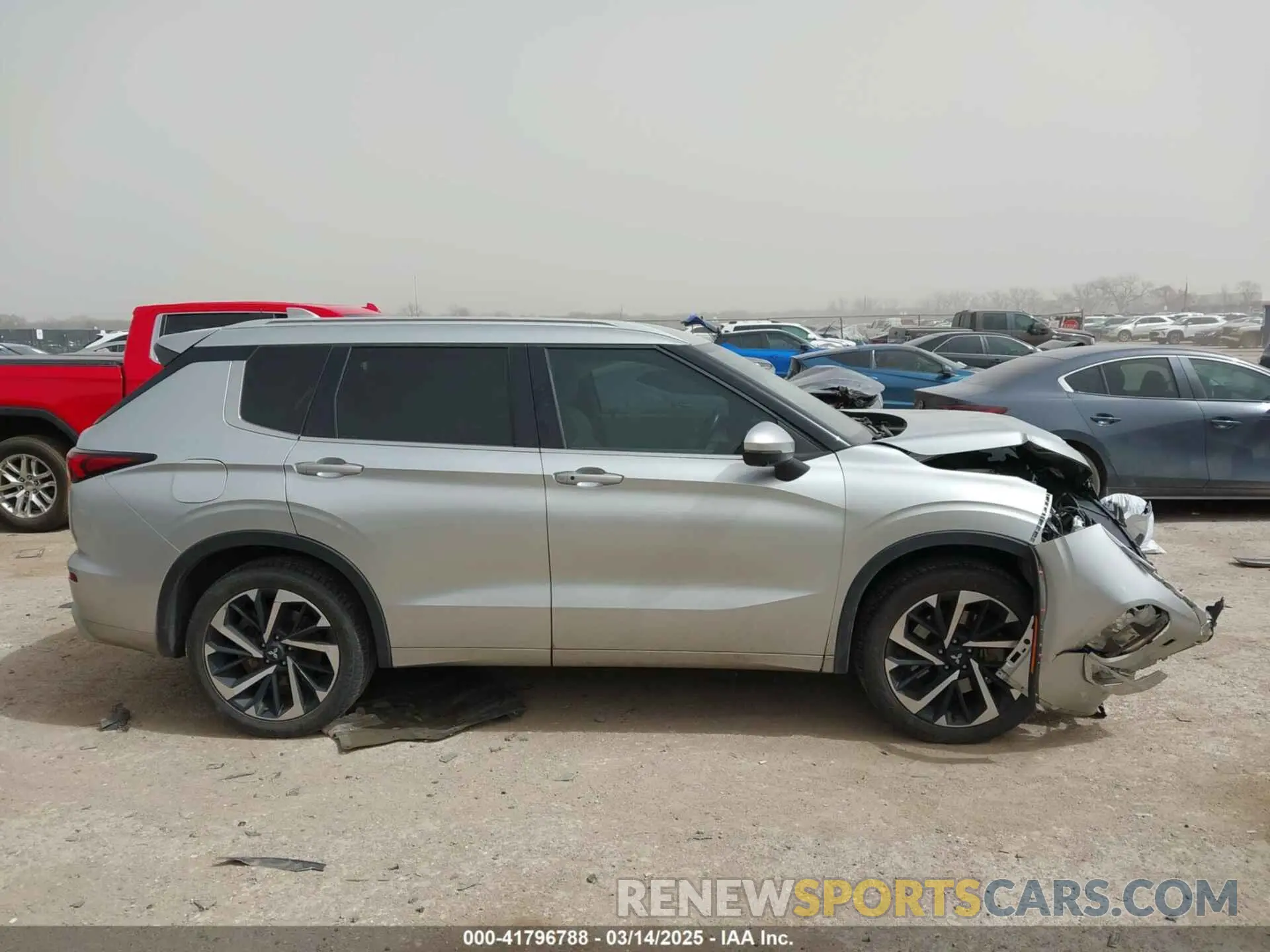 13 Photograph of a damaged car JA4J4VA83NZ038216 MITSUBISHI OUTLANDER 2022