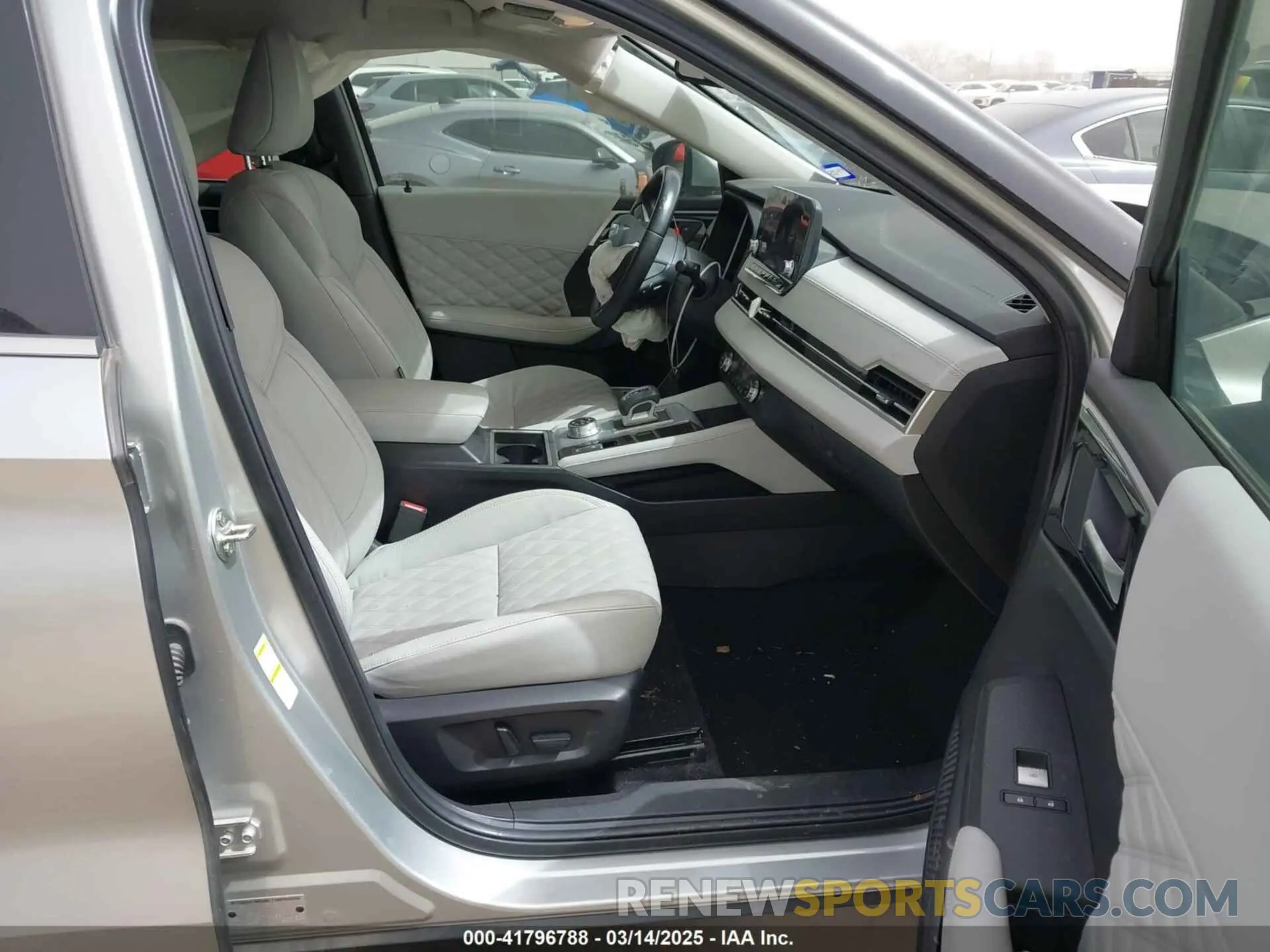 5 Photograph of a damaged car JA4J4VA83NZ038216 MITSUBISHI OUTLANDER 2022