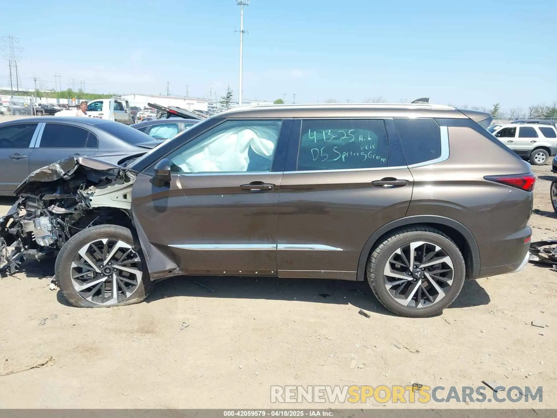 14 Photograph of a damaged car JA4J4VA83NZ073287 MITSUBISHI OUTLANDER 2022