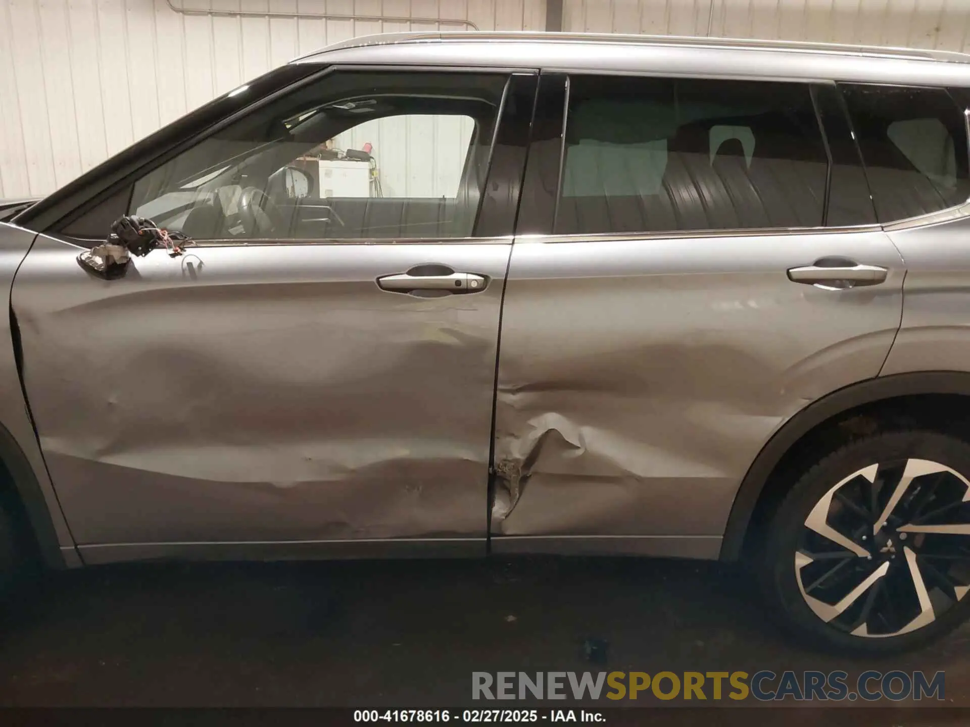 14 Photograph of a damaged car JA4J4VA86NZ091248 MITSUBISHI OUTLANDER 2022