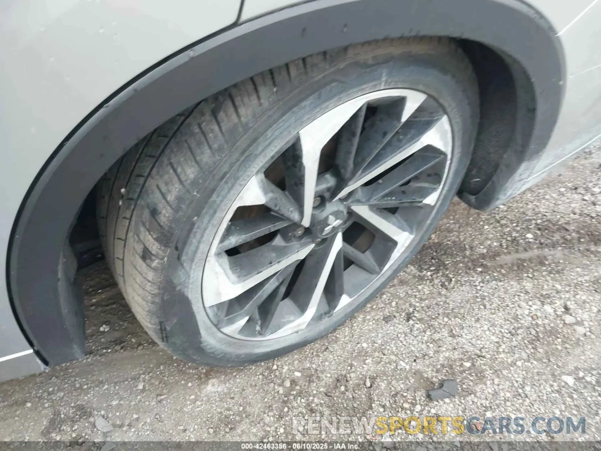 11 Photograph of a damaged car JA4J4VA87NZ090464 MITSUBISHI OUTLANDER 2022