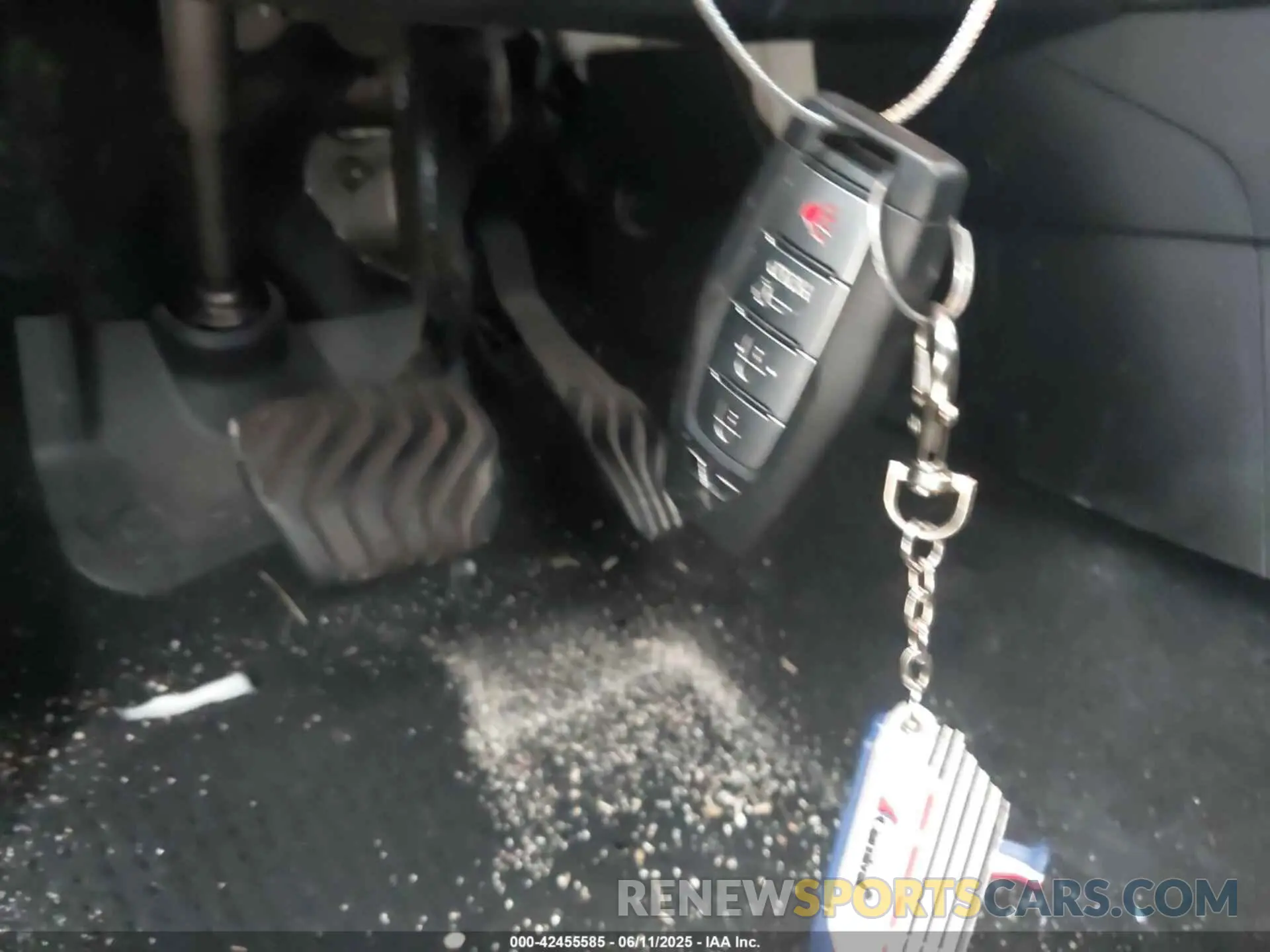 11 Photograph of a damaged car JA4J4VA88NZ071096 MITSUBISHI OUTLANDER 2022