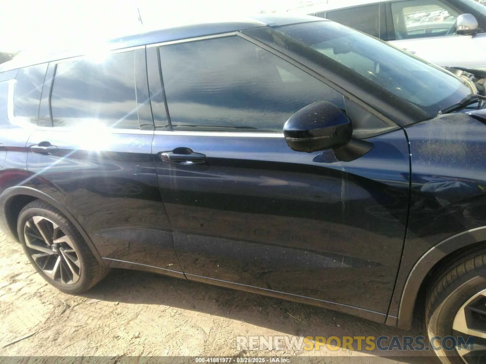 13 Photograph of a damaged car JA4J4VA88NZ077707 MITSUBISHI OUTLANDER 2022