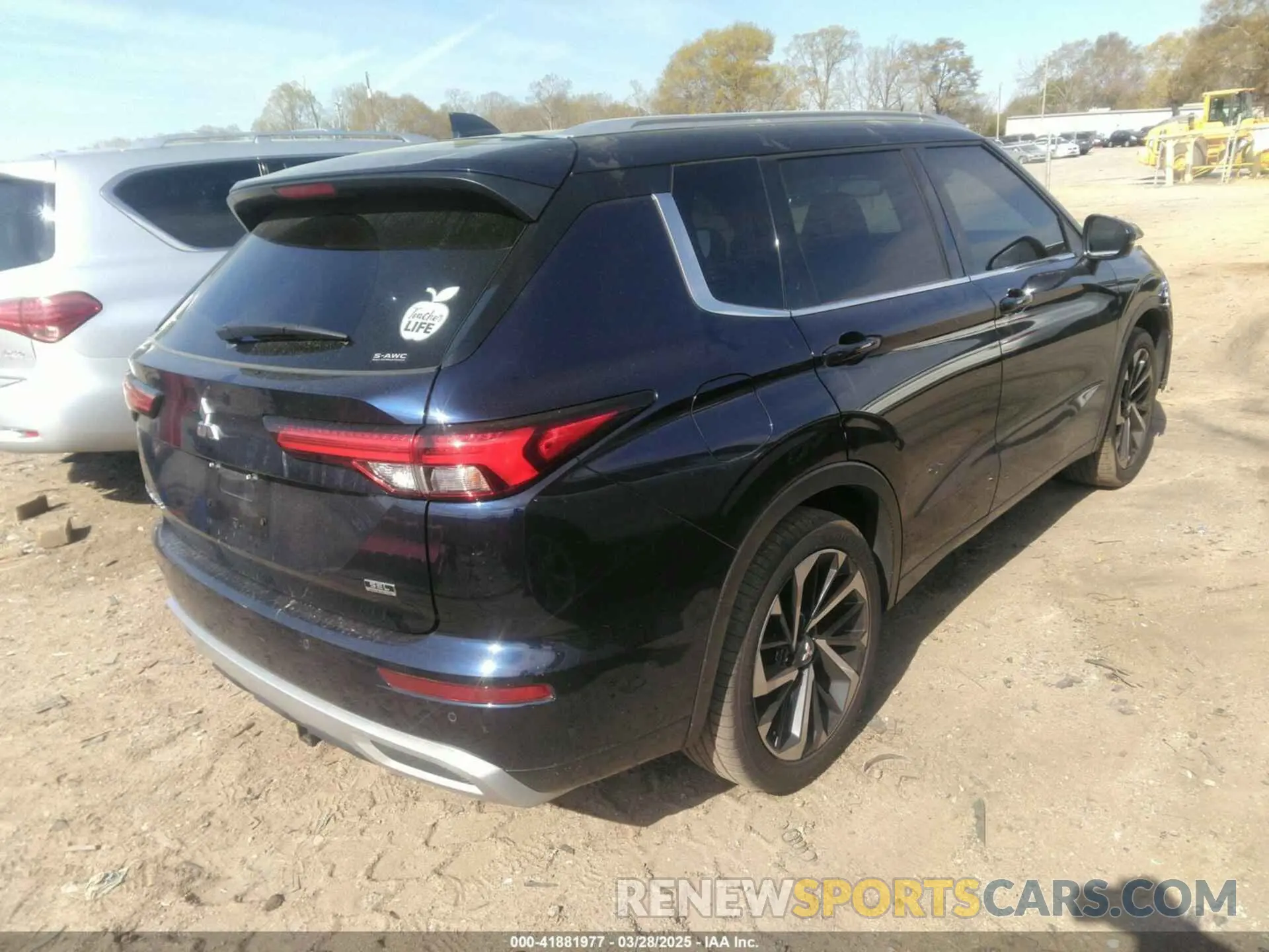 4 Photograph of a damaged car JA4J4VA88NZ077707 MITSUBISHI OUTLANDER 2022