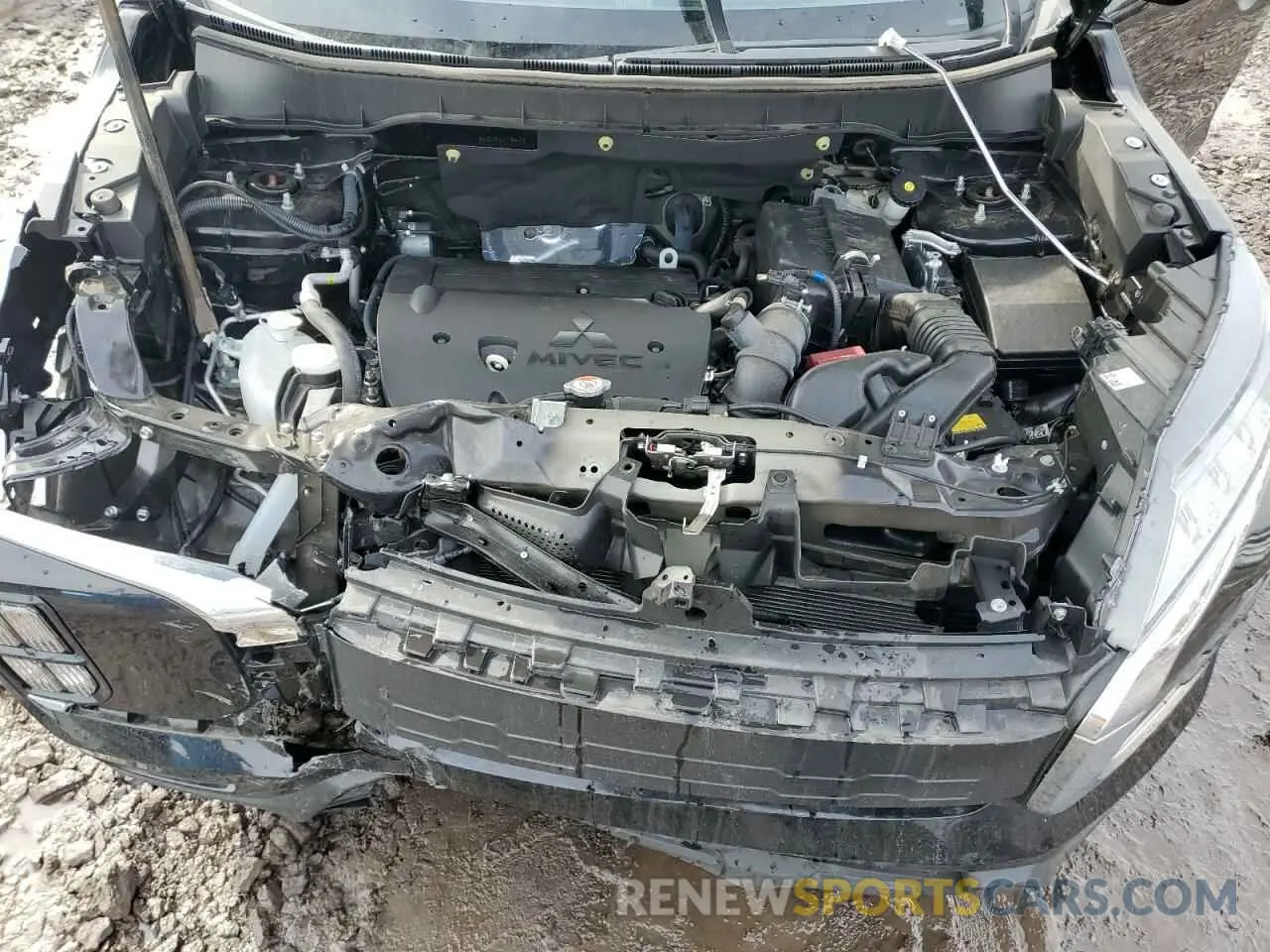 11 Photograph of a damaged car JA4ARUAU1PU015672 MITSUBISHI OUTLANDER 2023