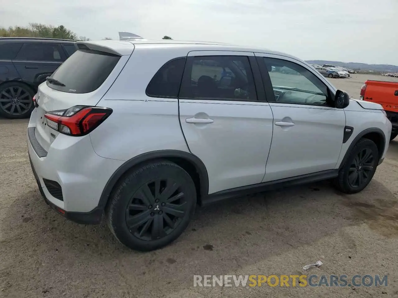 3 Photograph of a damaged car JA4ARUAU2PU007550 MITSUBISHI OUTLANDER 2023
