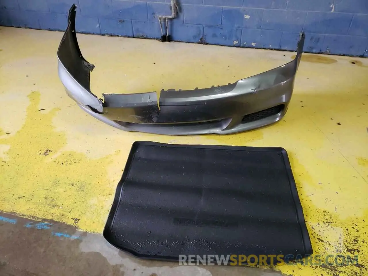 13 Photograph of a damaged car JA4ARUAU4PU013396 MITSUBISHI OUTLANDER 2023