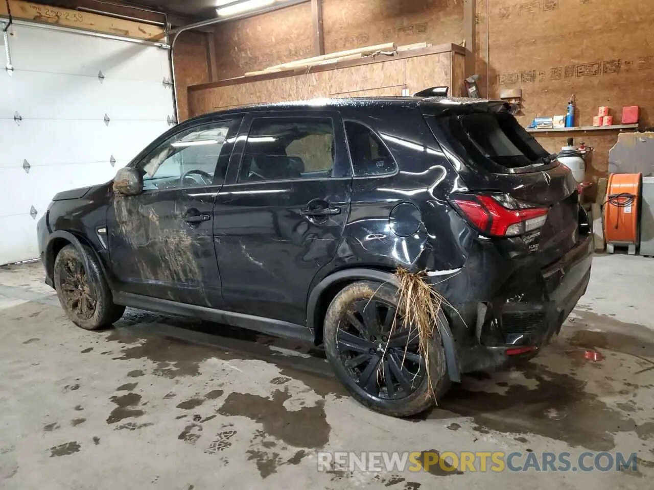 2 Photograph of a damaged car JA4ARUAU4PU013625 MITSUBISHI OUTLANDER 2023