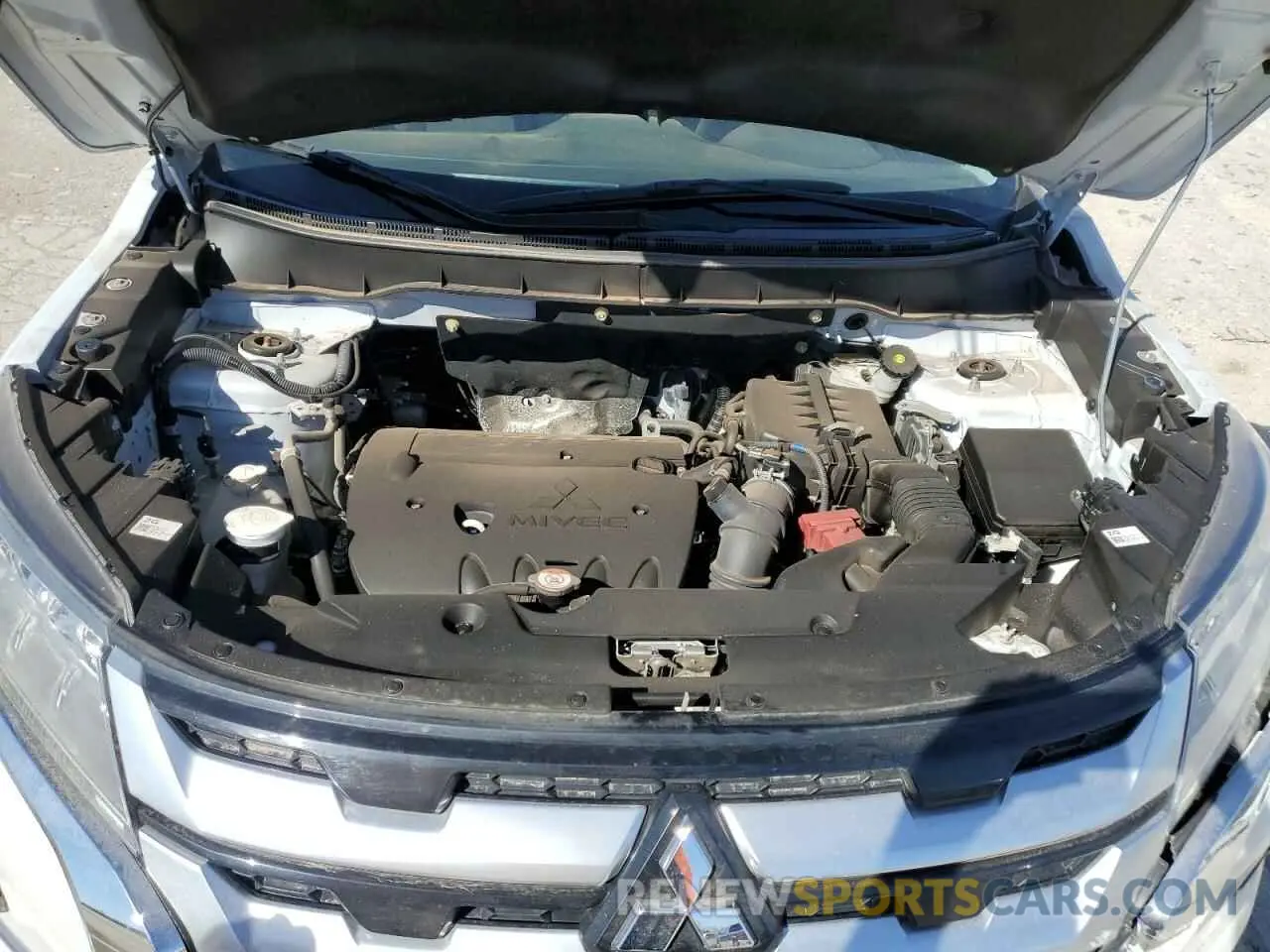 13 Photograph of a damaged car JA4ARUAU5PU011687 MITSUBISHI OUTLANDER 2023