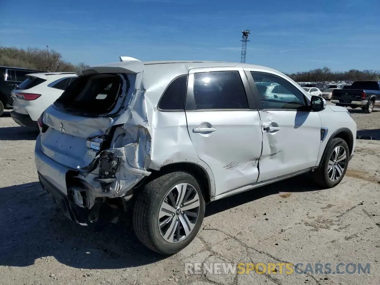 3 Photograph of a damaged car JA4ARUAU5PU011687 MITSUBISHI OUTLANDER 2023