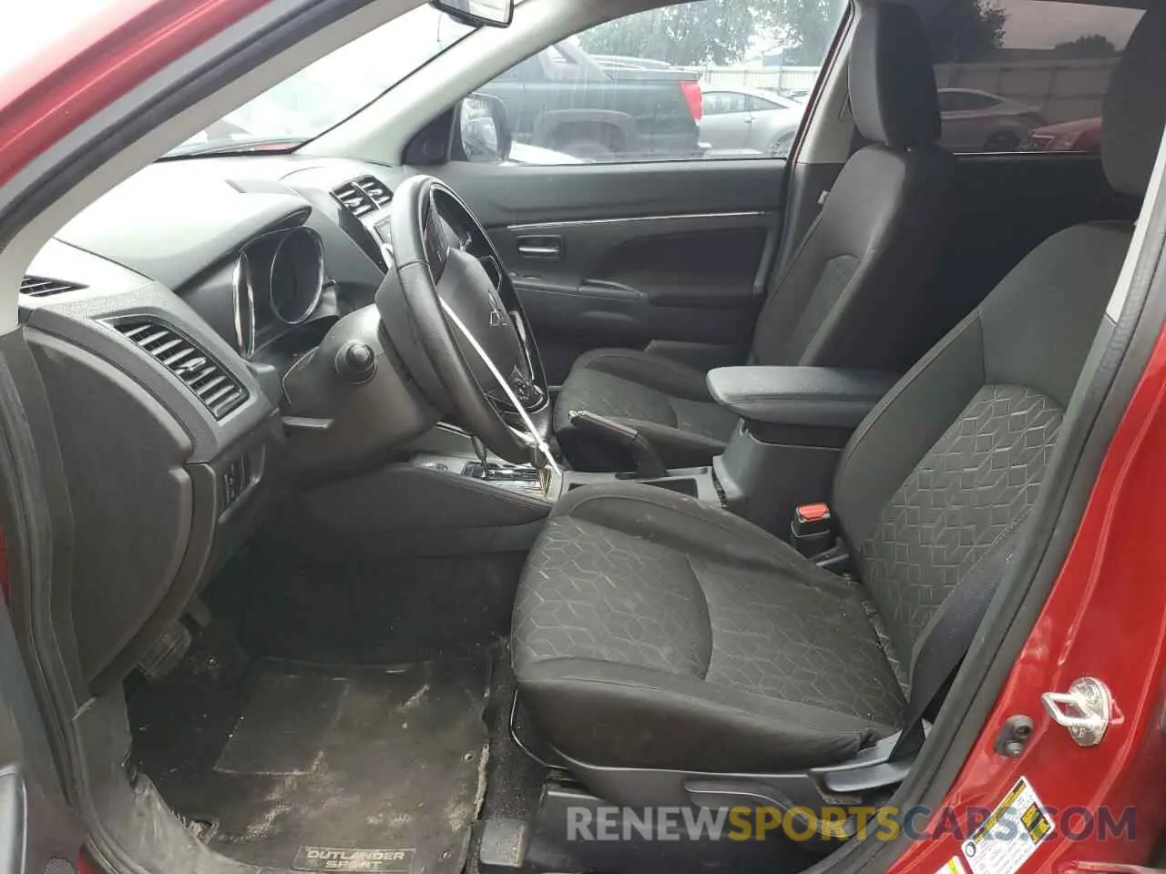7 Photograph of a damaged car JA4ARUAU5PU015982 MITSUBISHI OUTLANDER 2023