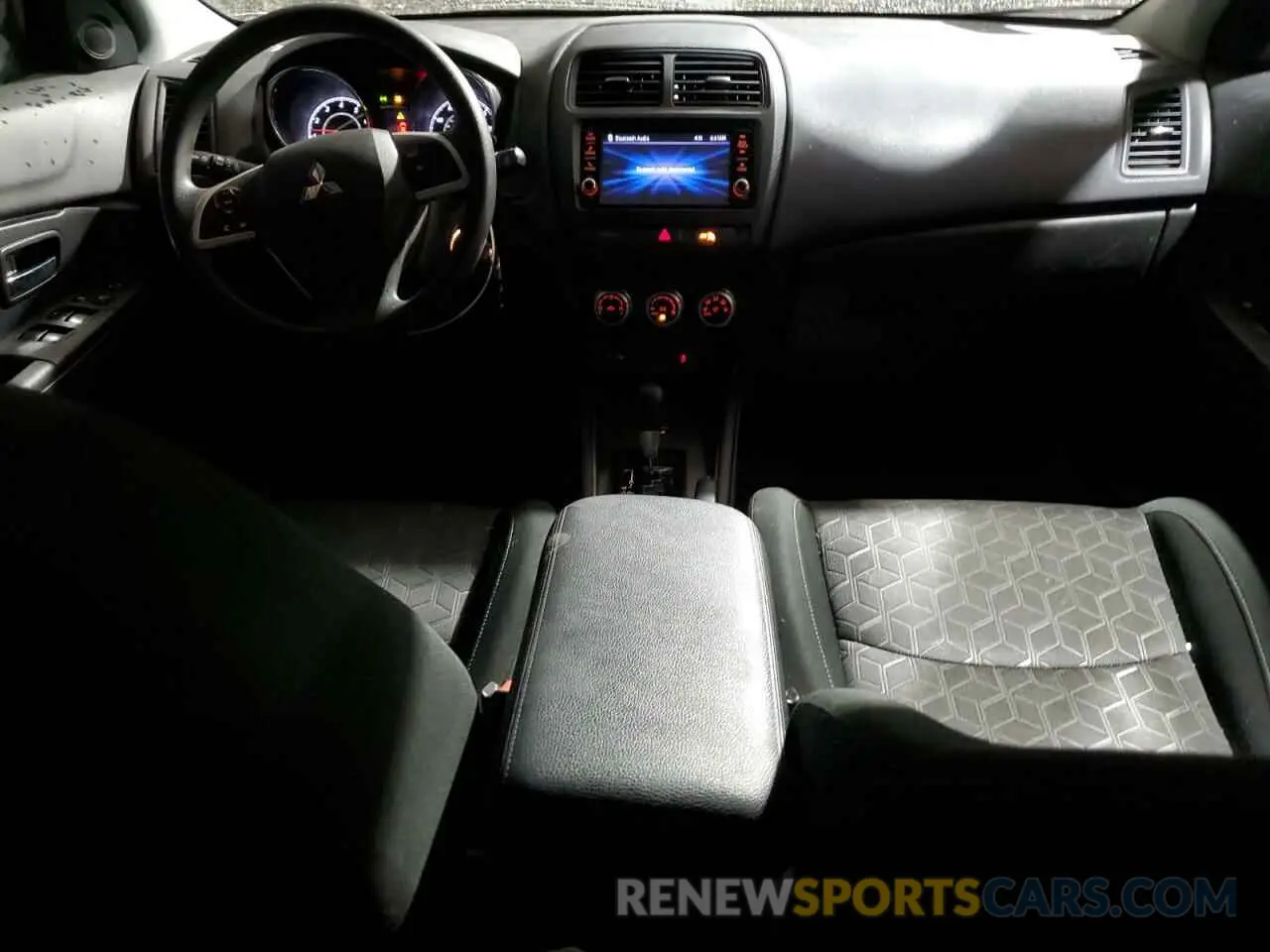 8 Photograph of a damaged car JA4ARUAU5PU016730 MITSUBISHI OUTLANDER 2023