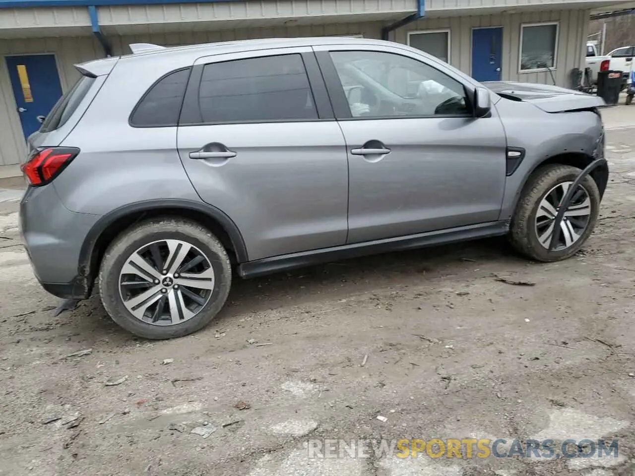 3 Photograph of a damaged car JA4ARUAU7PU002991 MITSUBISHI OUTLANDER 2023