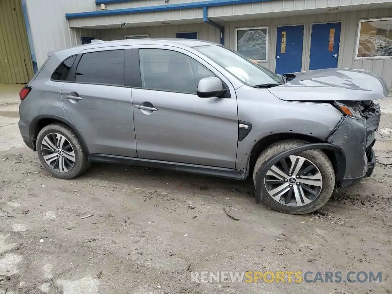 4 Photograph of a damaged car JA4ARUAU7PU002991 MITSUBISHI OUTLANDER 2023
