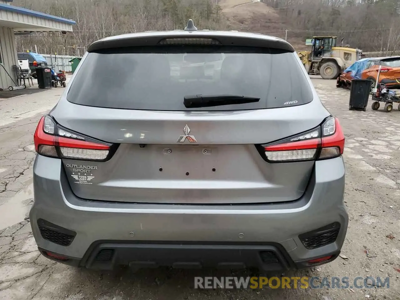 6 Photograph of a damaged car JA4ARUAU7PU002991 MITSUBISHI OUTLANDER 2023