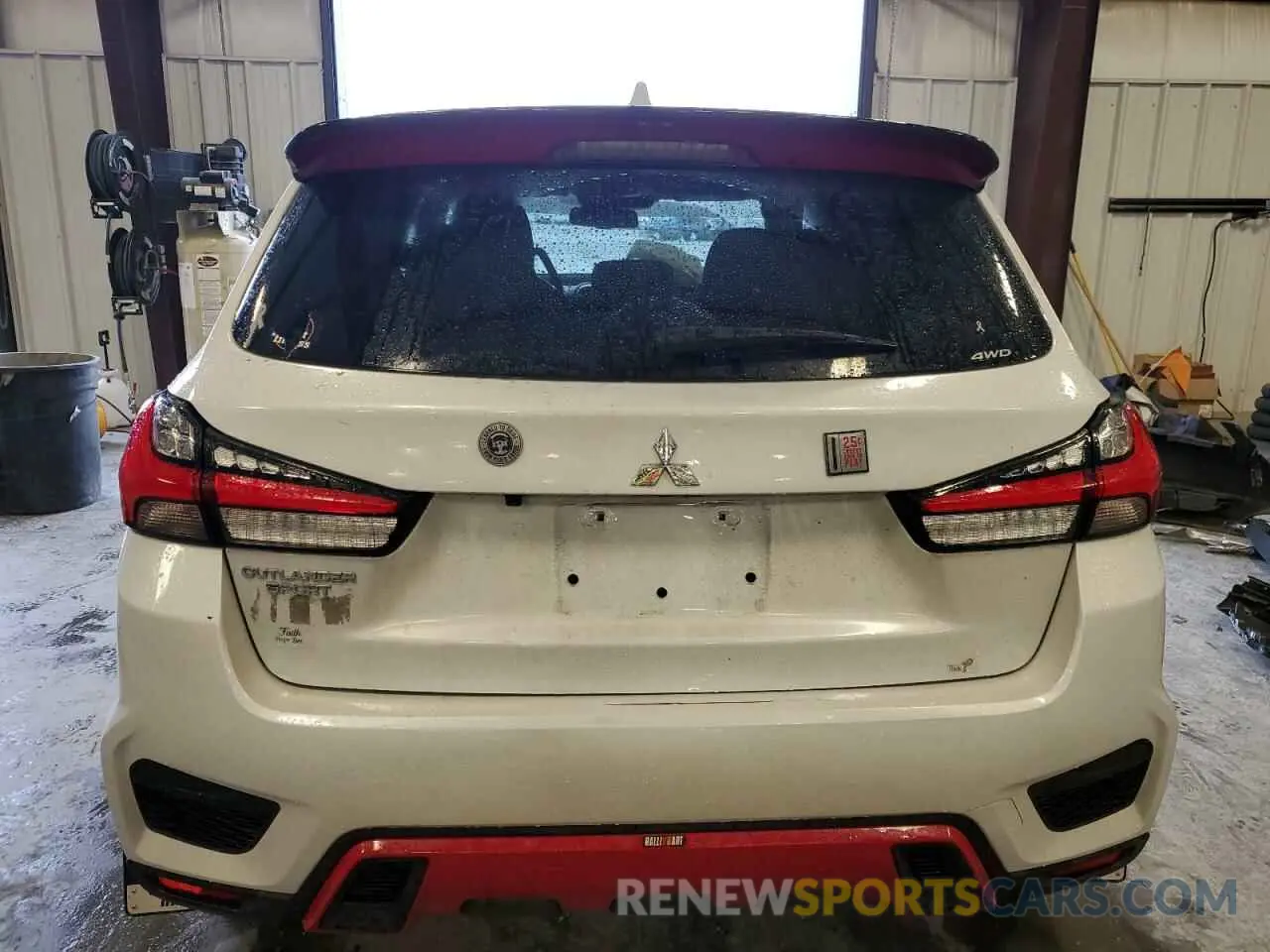 6 Photograph of a damaged car JA4ARUAU8PU009240 MITSUBISHI OUTLANDER 2023