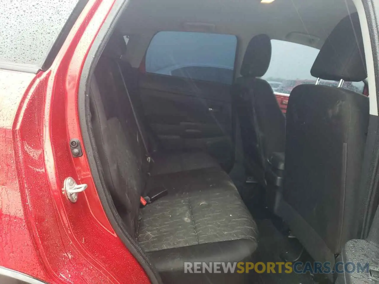 11 Photograph of a damaged car JA4ARUAU8PU013076 MITSUBISHI OUTLANDER 2023