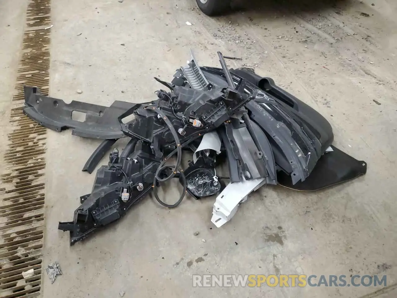 13 Photograph of a damaged car JA4ARUAU9PU013555 MITSUBISHI OUTLANDER 2023