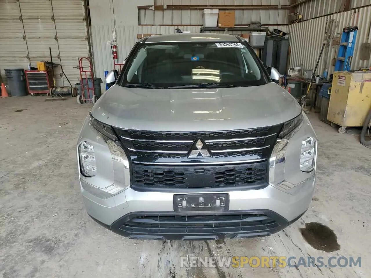 5 Photograph of a damaged car JA4J3TA84PZ010144 MITSUBISHI OUTLANDER 2023