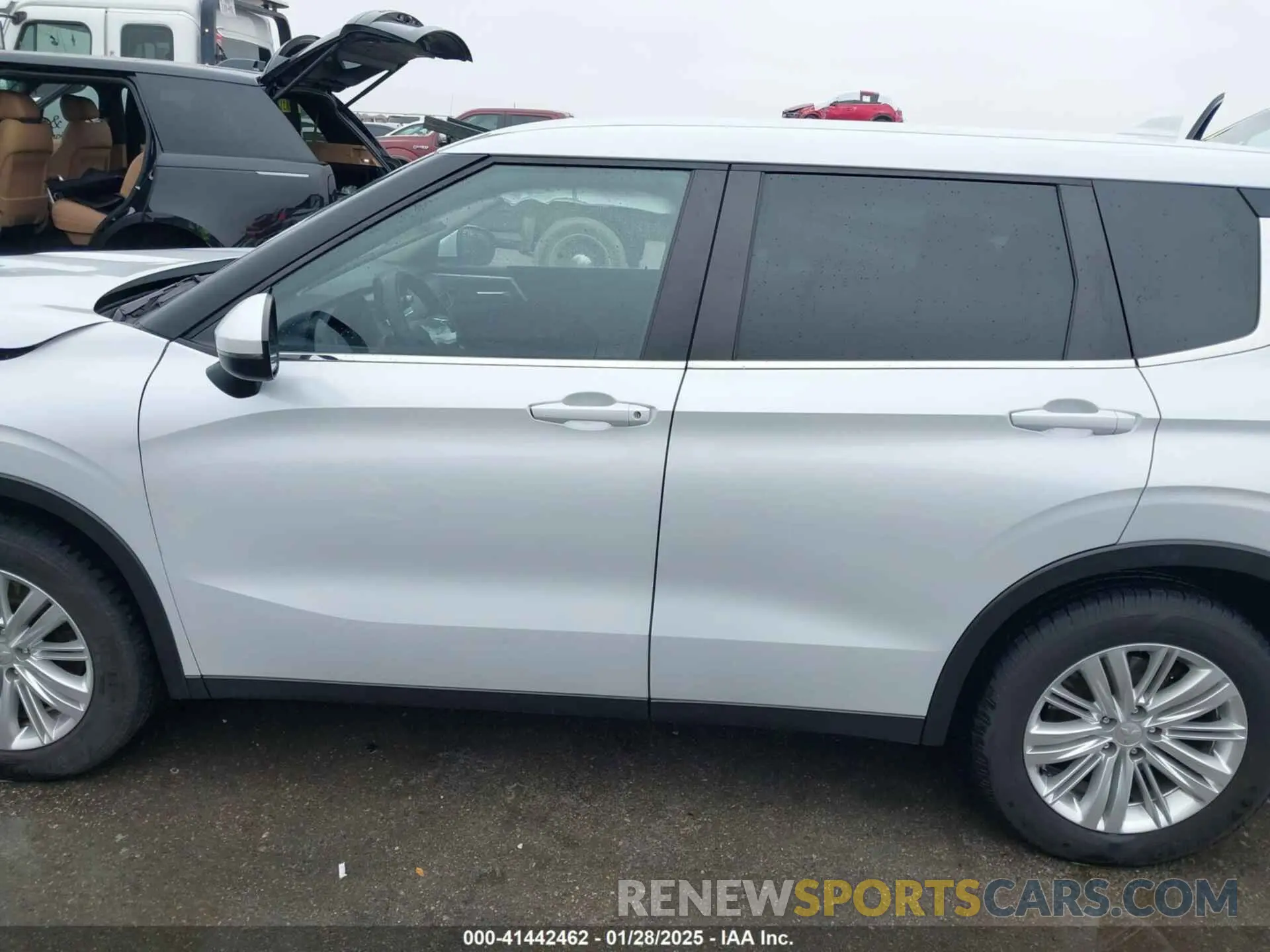 15 Photograph of a damaged car JA4J3TA86PZ027866 MITSUBISHI OUTLANDER 2023