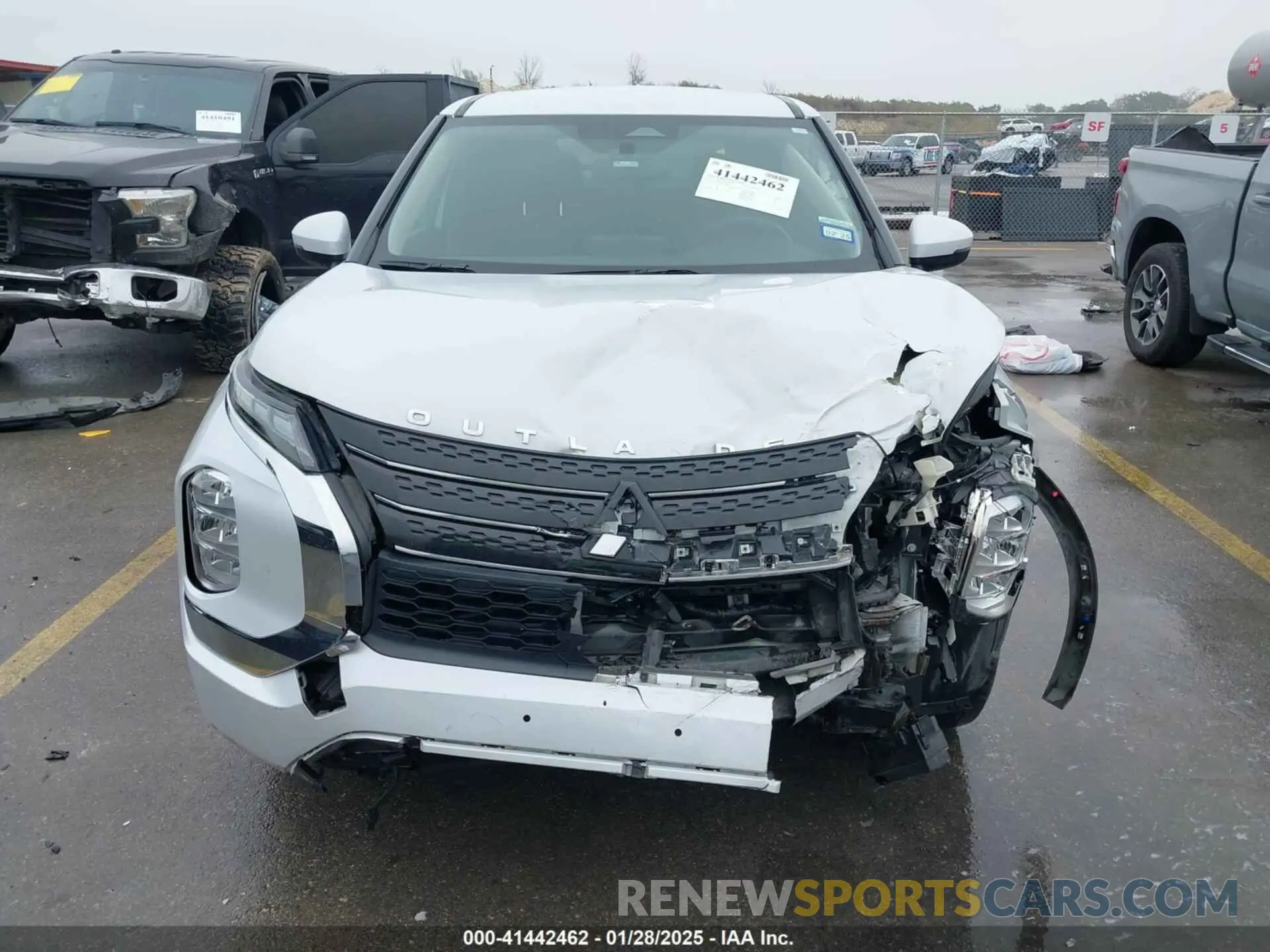 6 Photograph of a damaged car JA4J3TA86PZ027866 MITSUBISHI OUTLANDER 2023