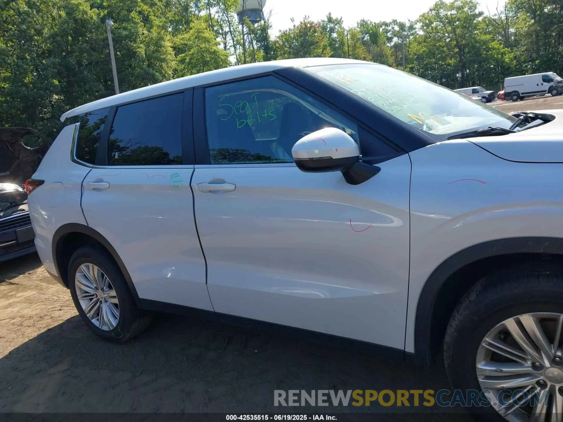 13 Photograph of a damaged car JA4J3TA89PZ014688 MITSUBISHI OUTLANDER 2023