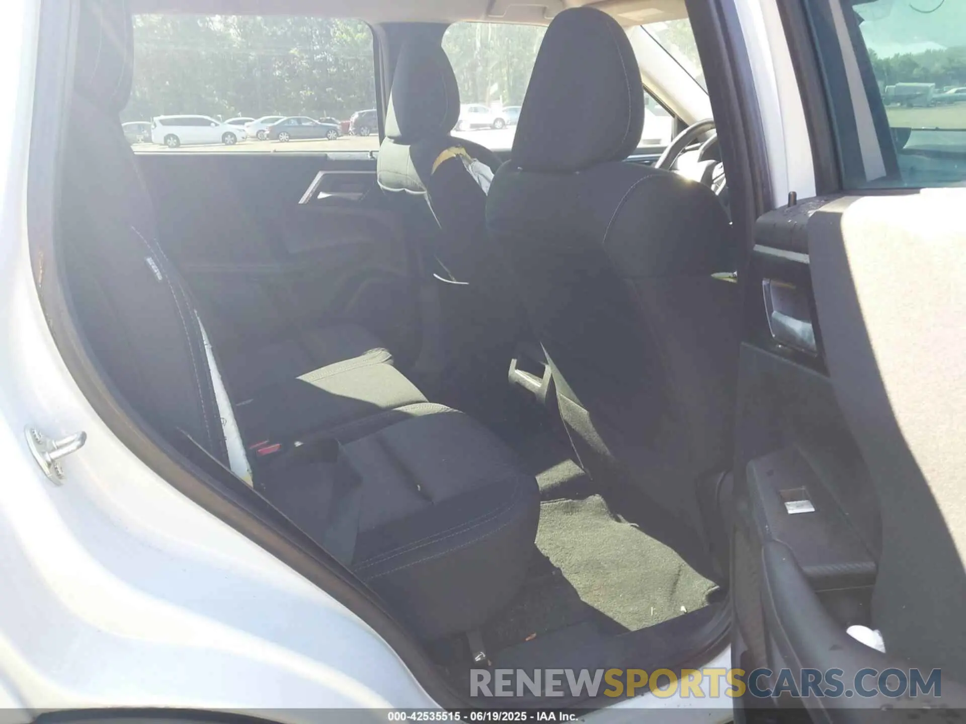 8 Photograph of a damaged car JA4J3TA89PZ014688 MITSUBISHI OUTLANDER 2023