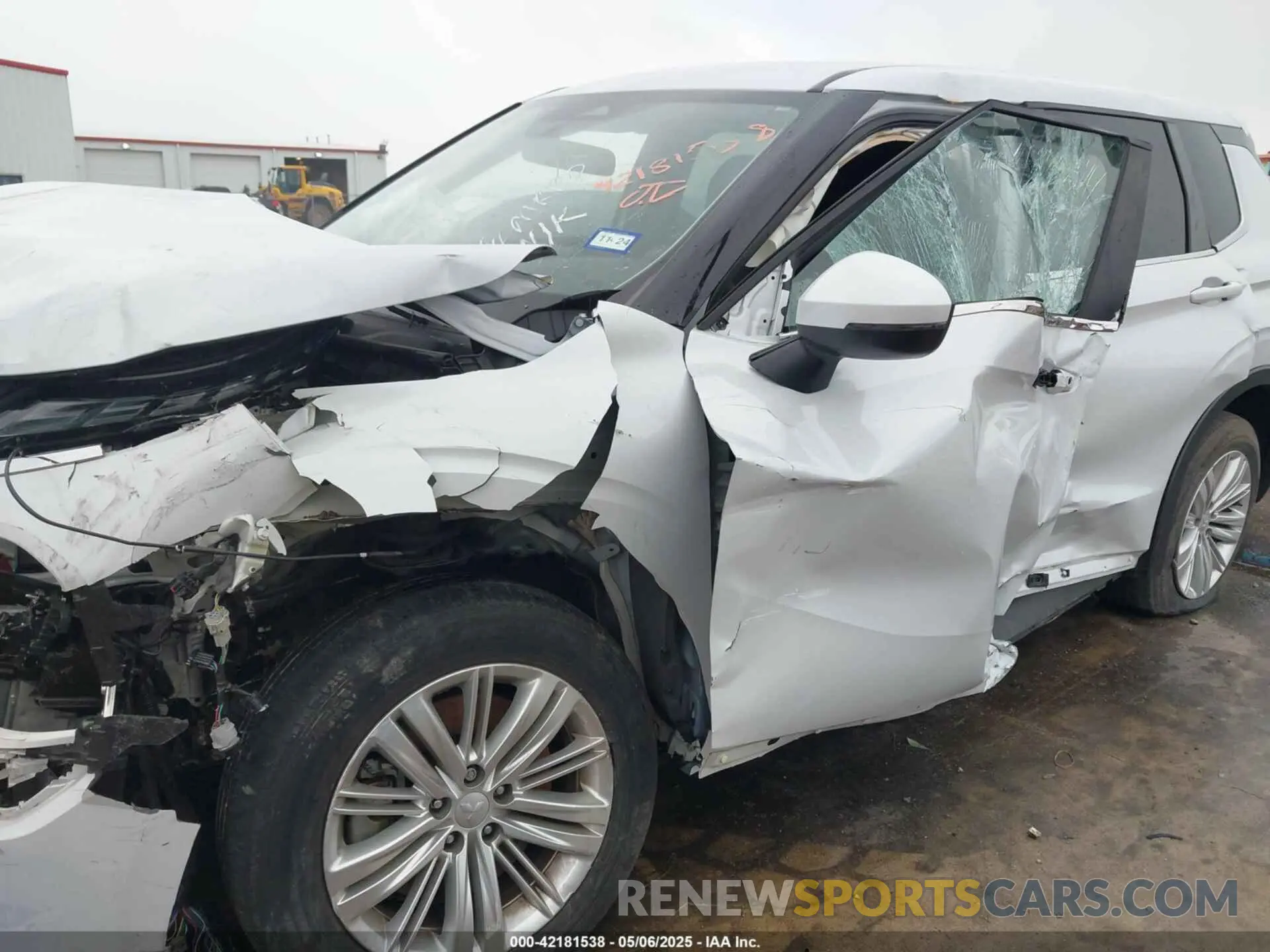 6 Photograph of a damaged car JA4J3TA8XPZ010519 MITSUBISHI OUTLANDER 2023