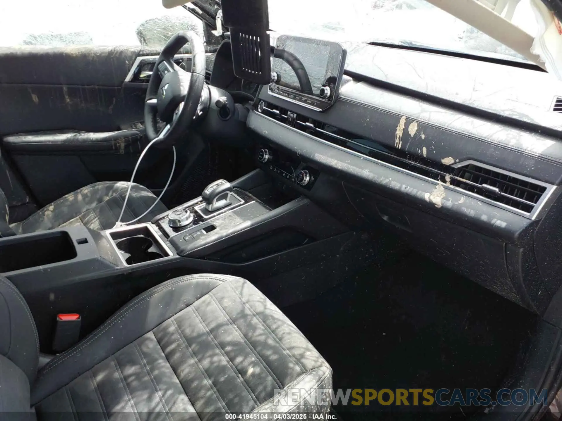 5 Photograph of a damaged car JA4J3UA81PZ007966 MITSUBISHI OUTLANDER 2023