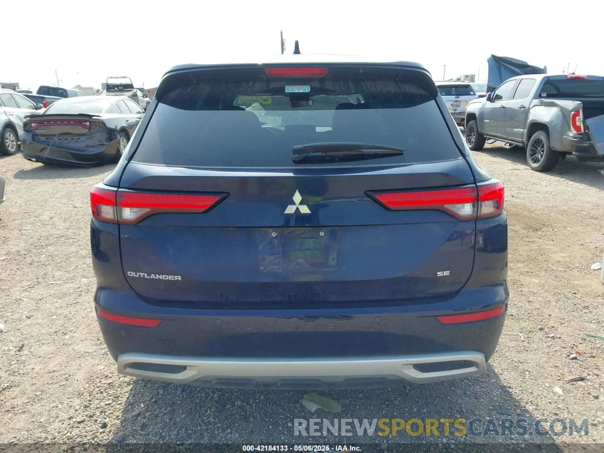 16 Photograph of a damaged car JA4J3UA81PZ022614 MITSUBISHI OUTLANDER 2023