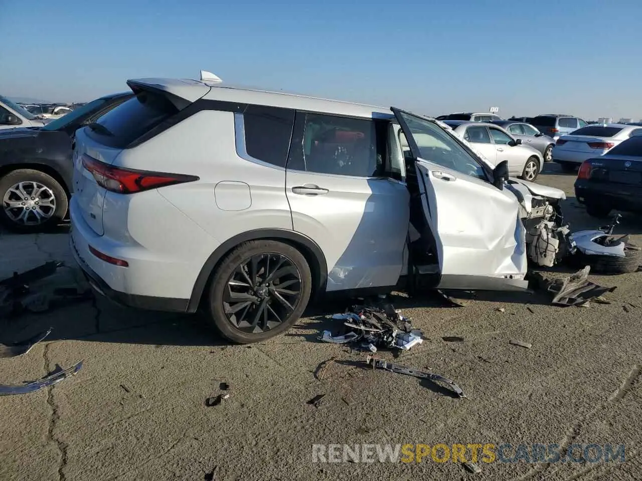 3 Photograph of a damaged car JA4J3UA81PZ031071 MITSUBISHI OUTLANDER 2023