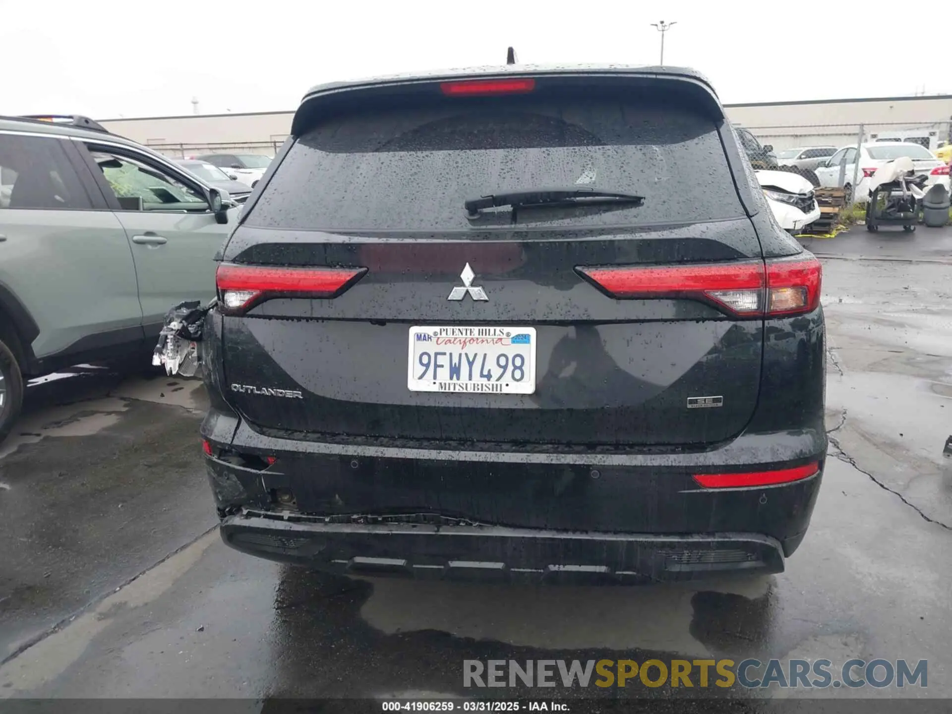17 Photograph of a damaged car JA4J3UA82PZ023495 MITSUBISHI OUTLANDER 2023
