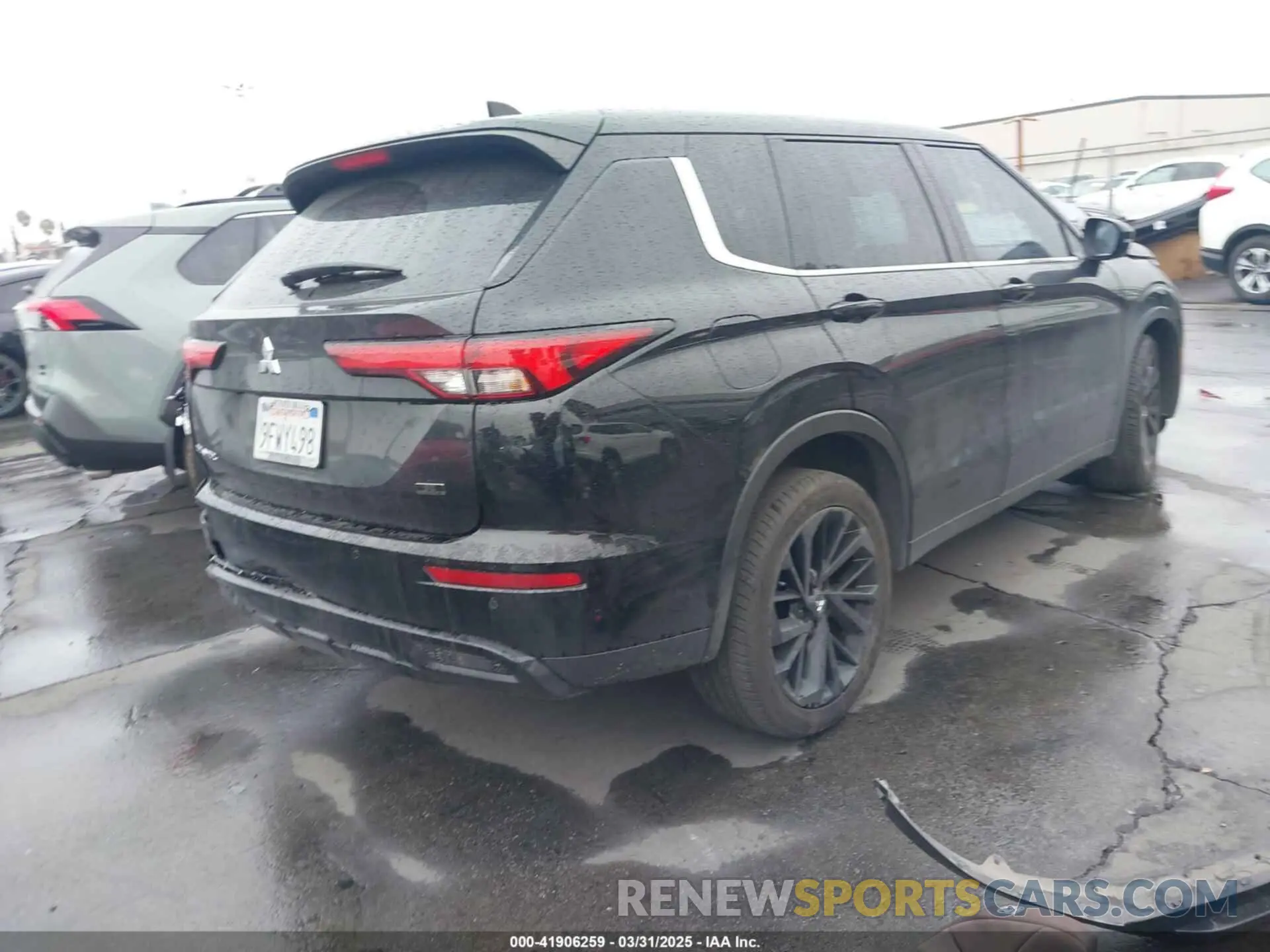 4 Photograph of a damaged car JA4J3UA82PZ023495 MITSUBISHI OUTLANDER 2023