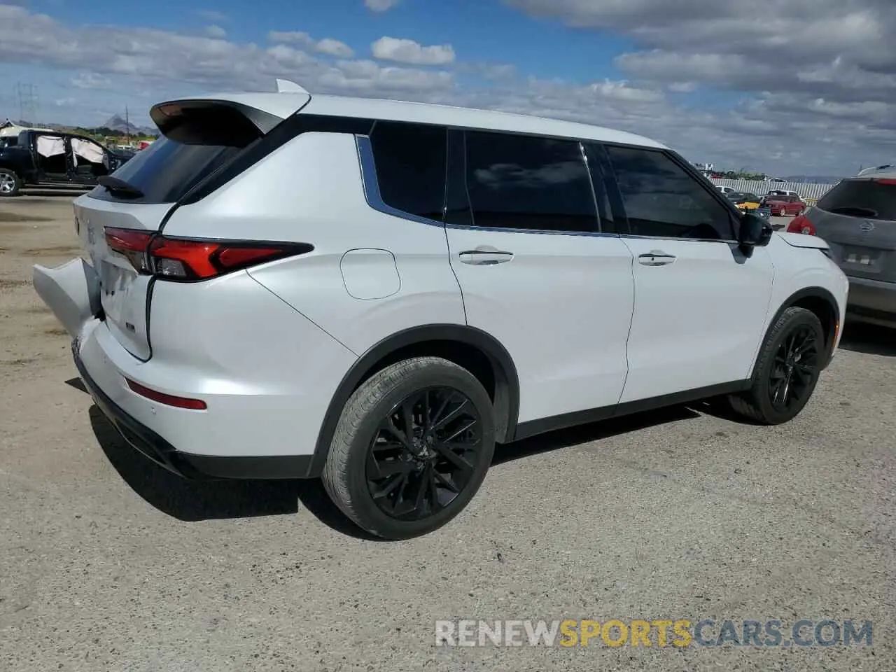 3 Photograph of a damaged car JA4J3UA83PZ019018 MITSUBISHI OUTLANDER 2023
