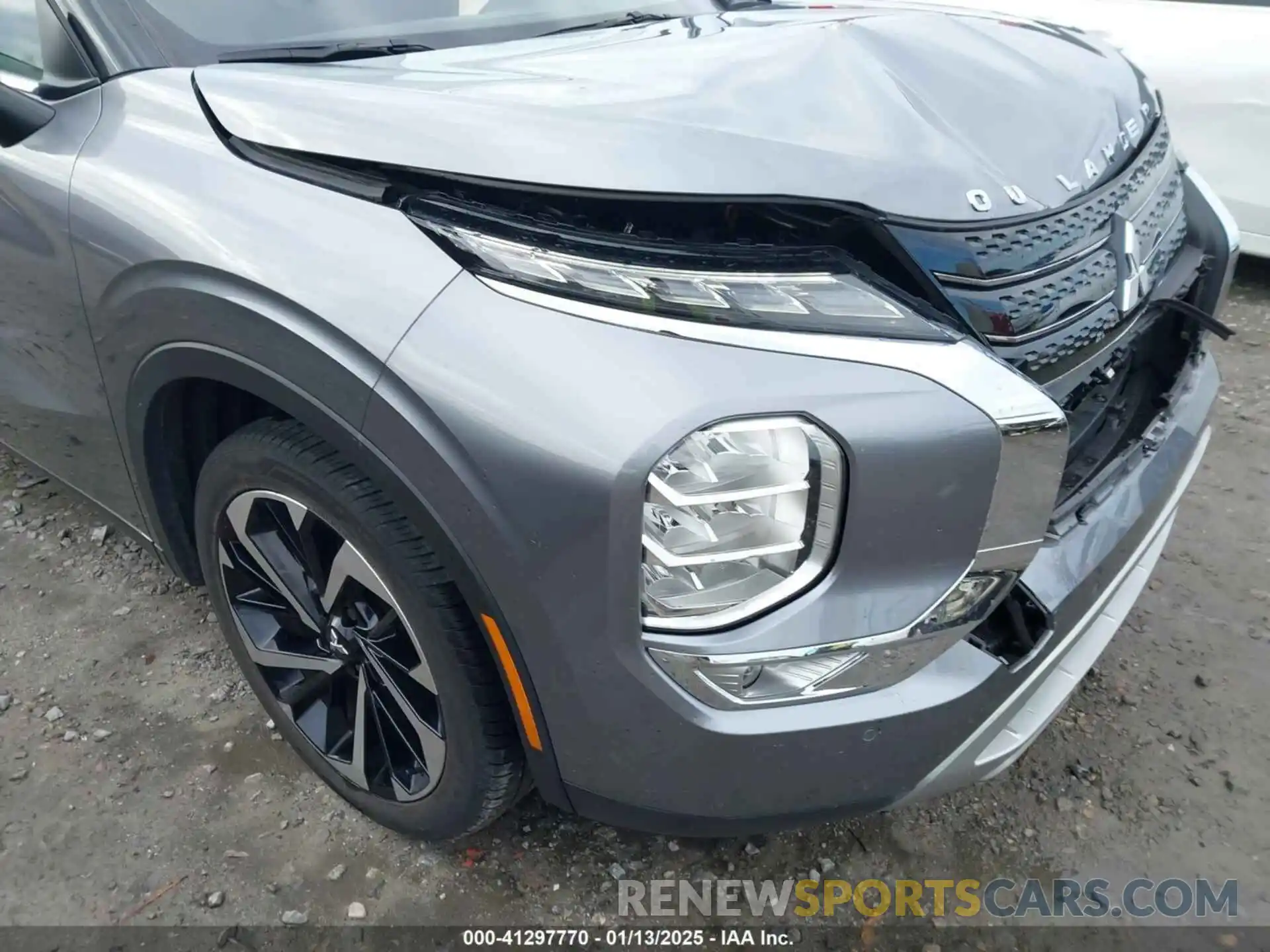 17 Photograph of a damaged car JA4J3UA84PZ011056 MITSUBISHI OUTLANDER 2023