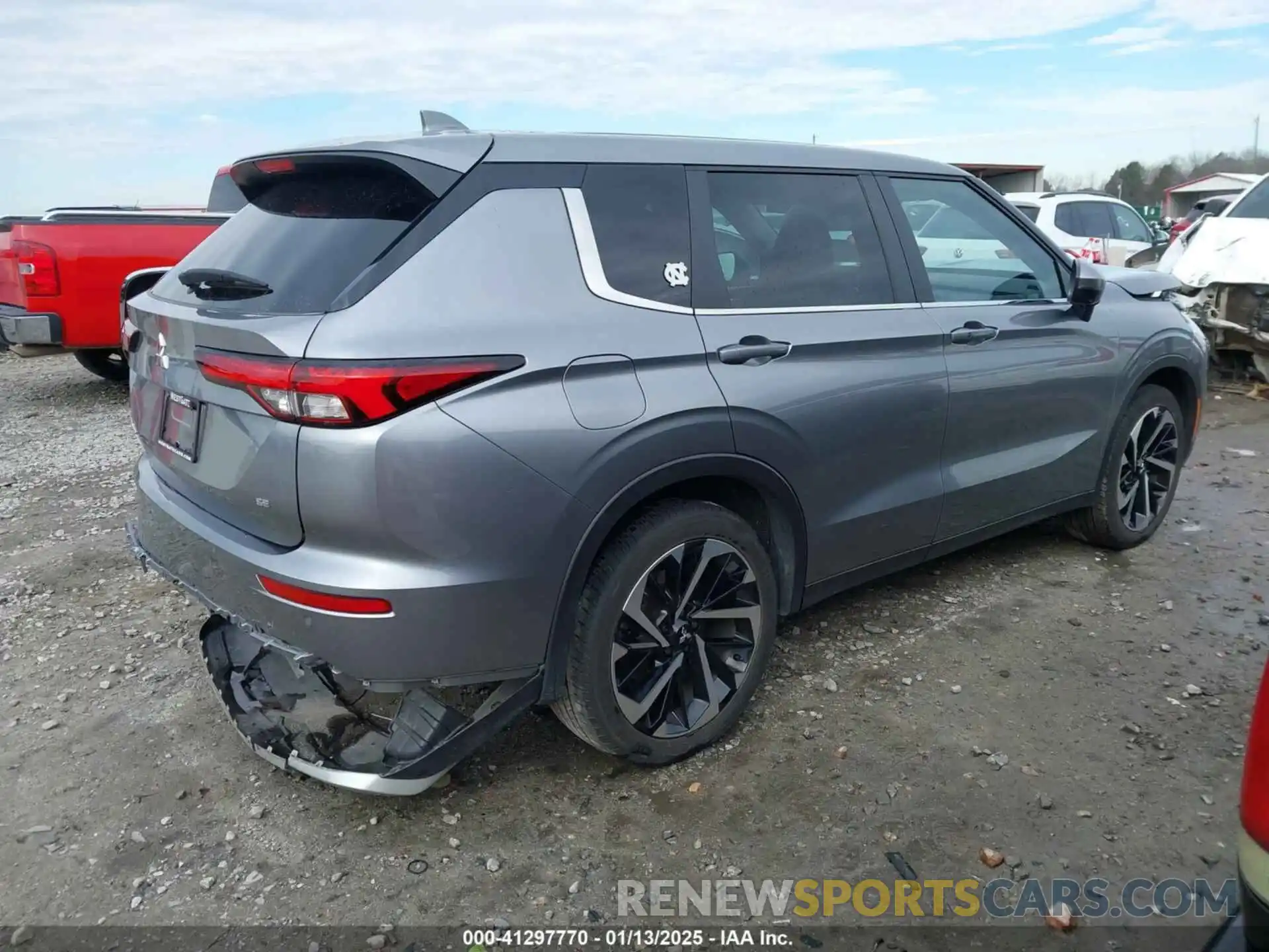 4 Photograph of a damaged car JA4J3UA84PZ011056 MITSUBISHI OUTLANDER 2023