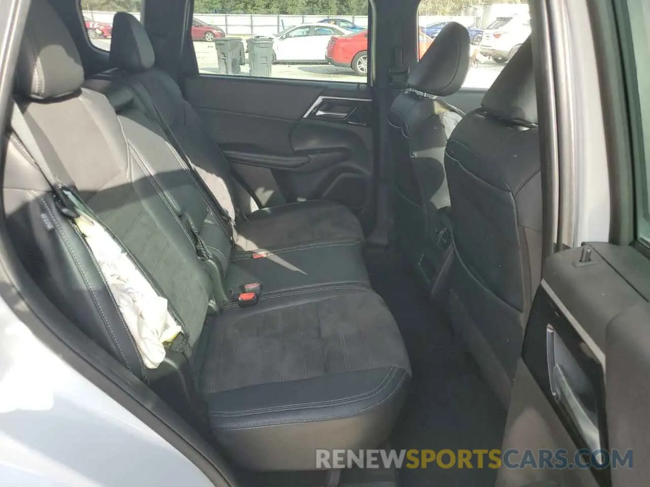 11 Photograph of a damaged car JA4J3UA87PZ032788 MITSUBISHI OUTLANDER 2023